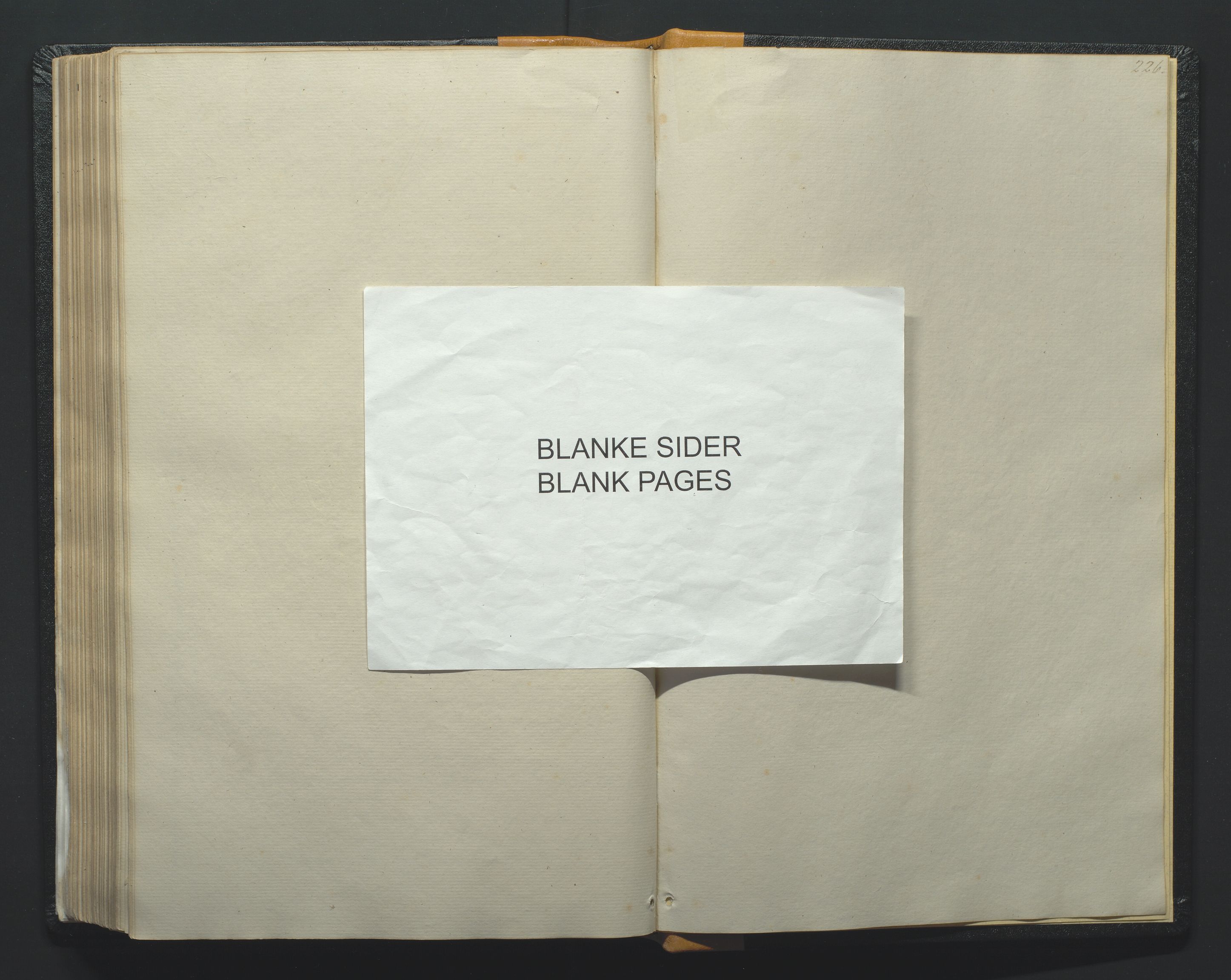 Utskiftningsformannen i Nedenes amt, AV/SAK-1541-0002/F/Fa/Faa/L0002: Utskiftningsprotokoll med gårdsregister, Nedenes amt nr 2, 1860-1867, p. 226