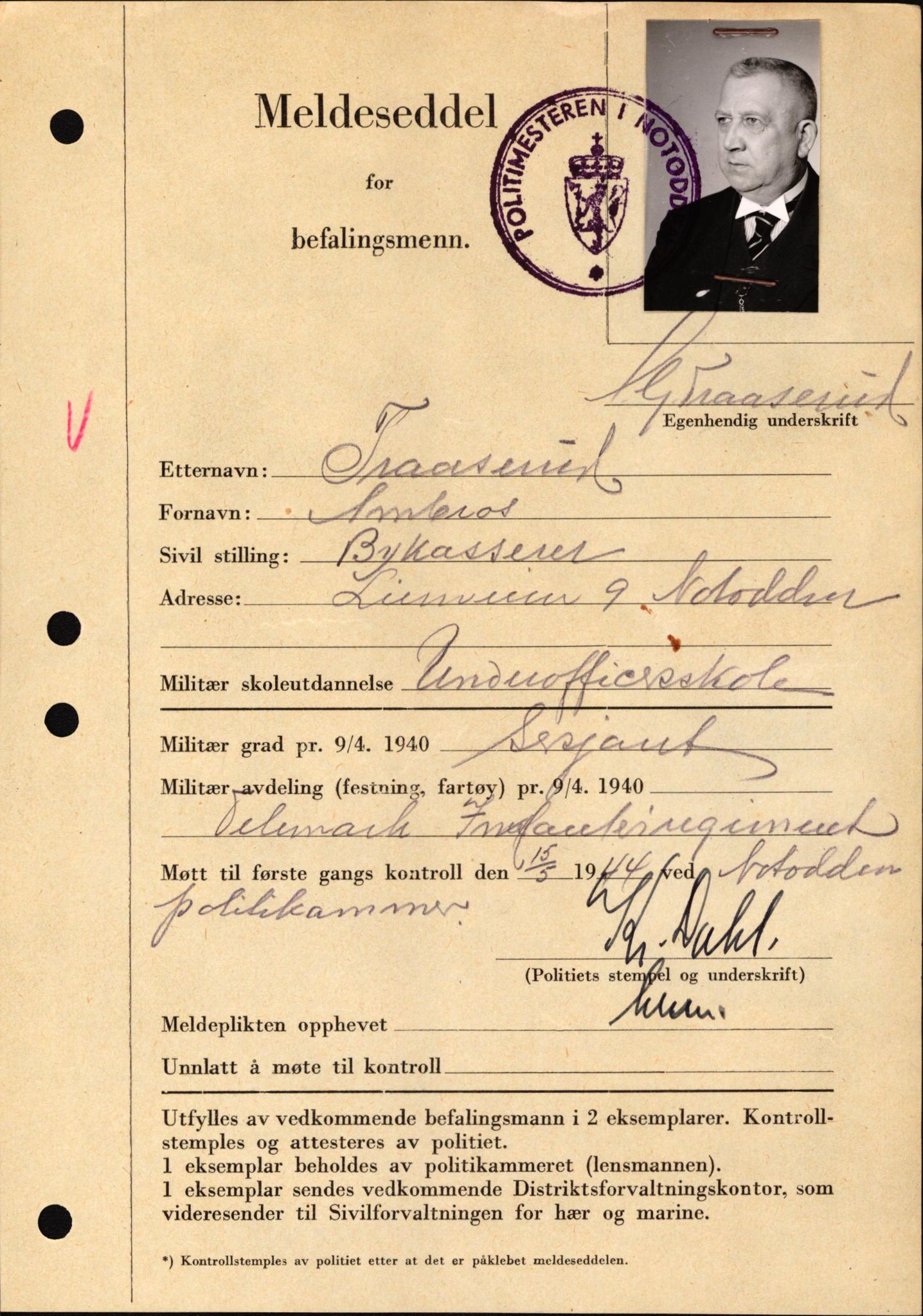Forsvaret, Forsvarets krigshistoriske avdeling, AV/RA-RAFA-2017/Y/Yf/L0209: II-C-11-2121  -  Okkupasjonstiden.  Meldesedler for befal med foto og oppl. om militær grad 9. apr. 1940., 1944-1945, p. 1114