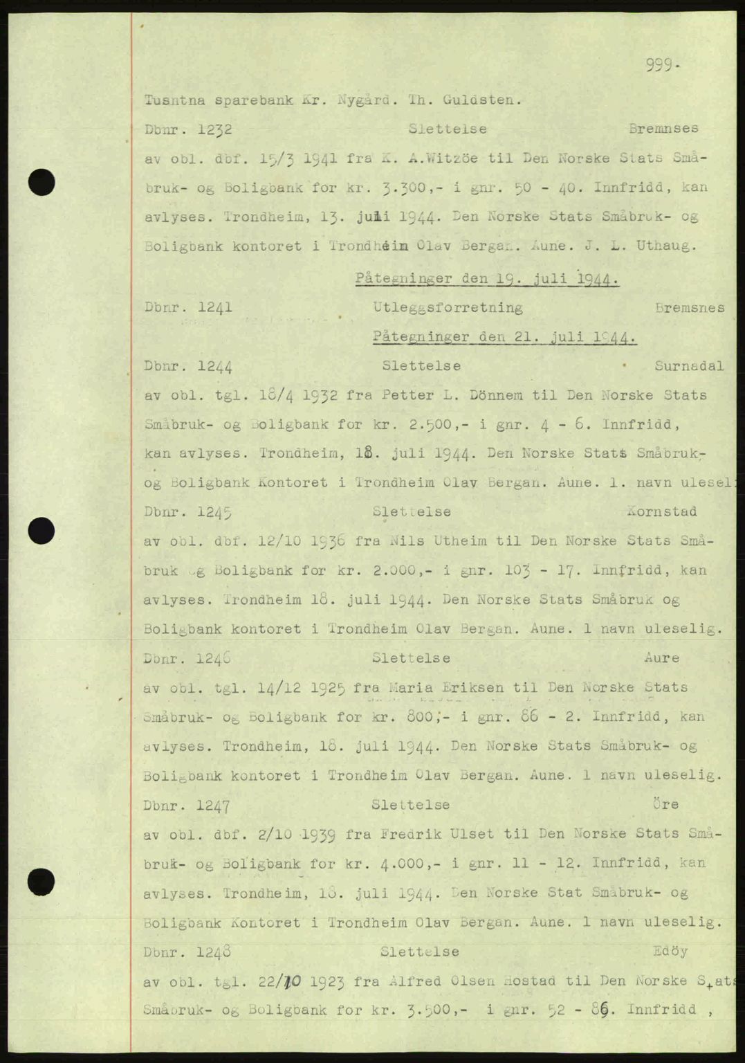 Nordmøre sorenskriveri, AV/SAT-A-4132/1/2/2Ca: Mortgage book no. C81, 1940-1945, Diary no: : 1232/1944