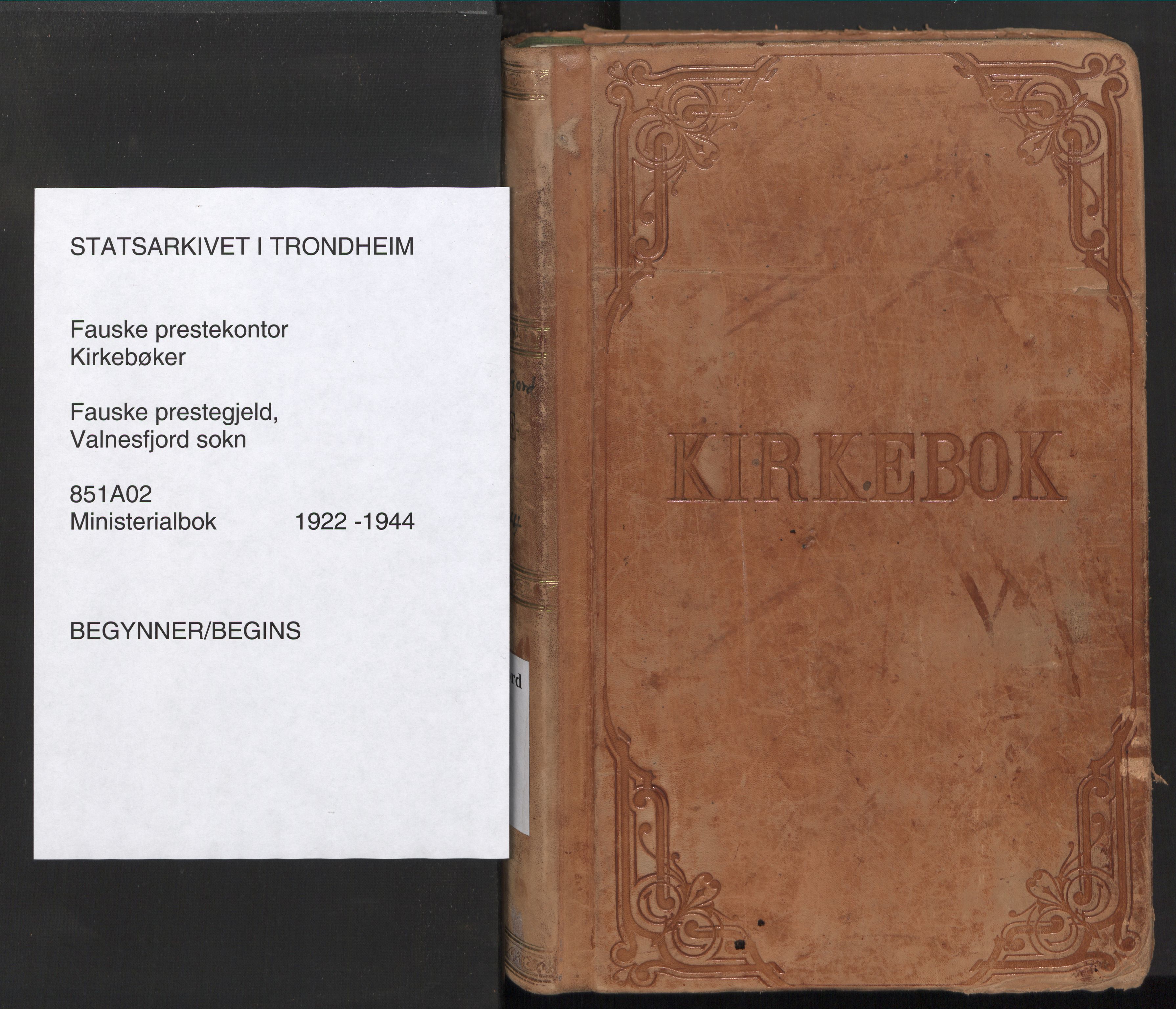 Ministerialprotokoller, klokkerbøker og fødselsregistre - Nordland, SAT/A-1459/851/L0725: Parish register (official) no. 851A02, 1922-1944