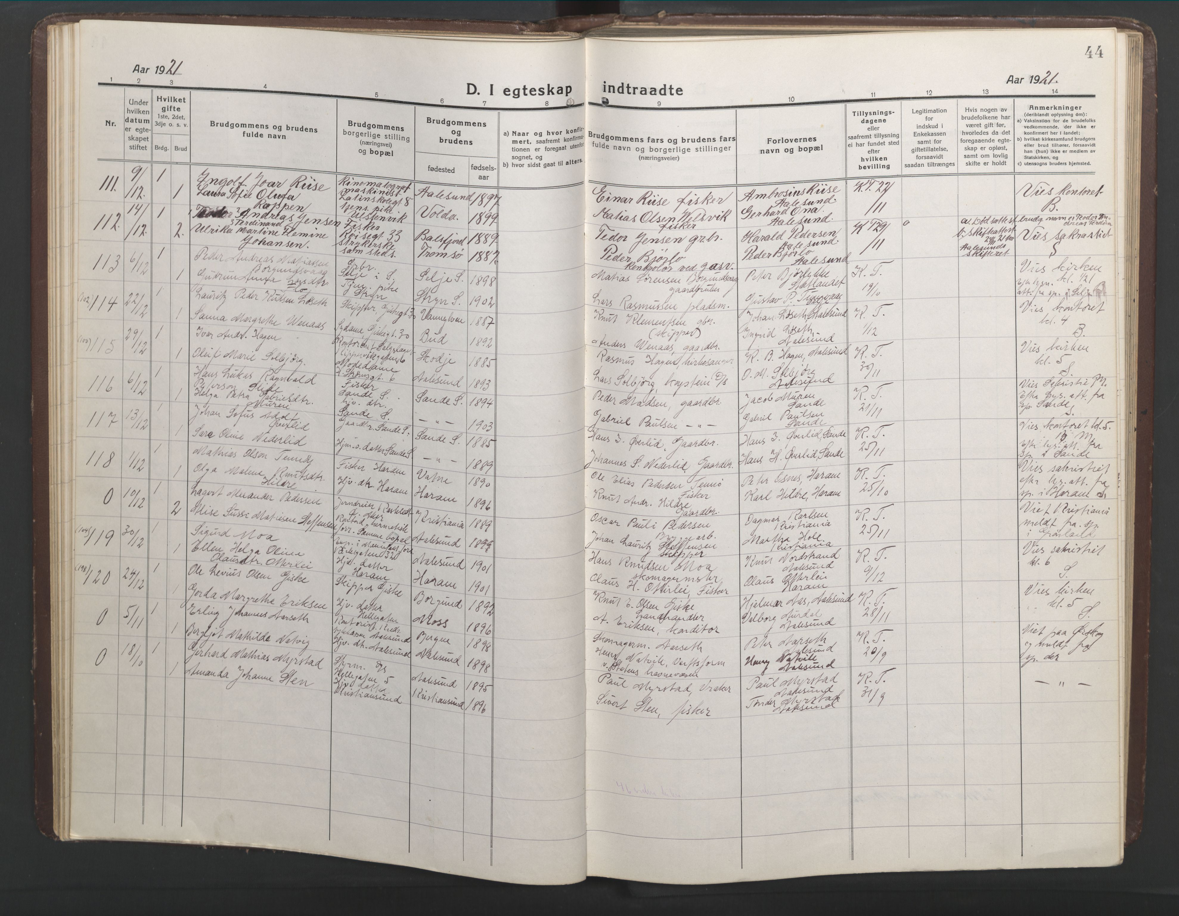 Ministerialprotokoller, klokkerbøker og fødselsregistre - Møre og Romsdal, AV/SAT-A-1454/529/L0473: Parish register (copy) no. 529C10, 1918-1941, p. 44