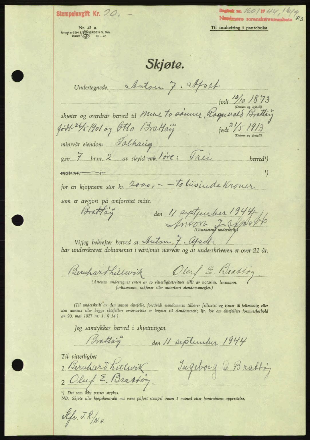 Nordmøre sorenskriveri, AV/SAT-A-4132/1/2/2Ca: Mortgage book no. A98, 1944-1944, Diary no: : 1601/1944