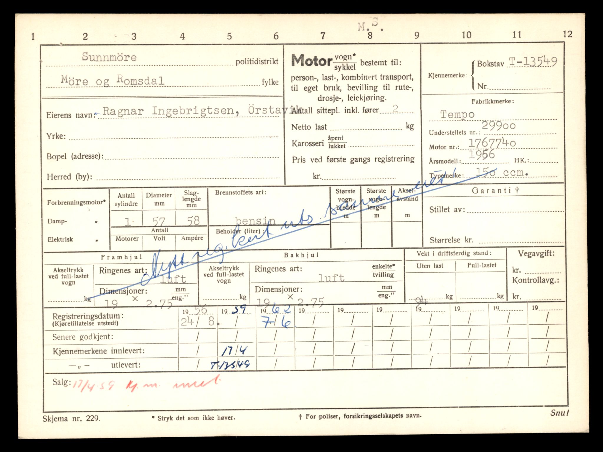 Møre og Romsdal vegkontor - Ålesund trafikkstasjon, AV/SAT-A-4099/F/Fe/L0040: Registreringskort for kjøretøy T 13531 - T 13709, 1927-1998, p. 385