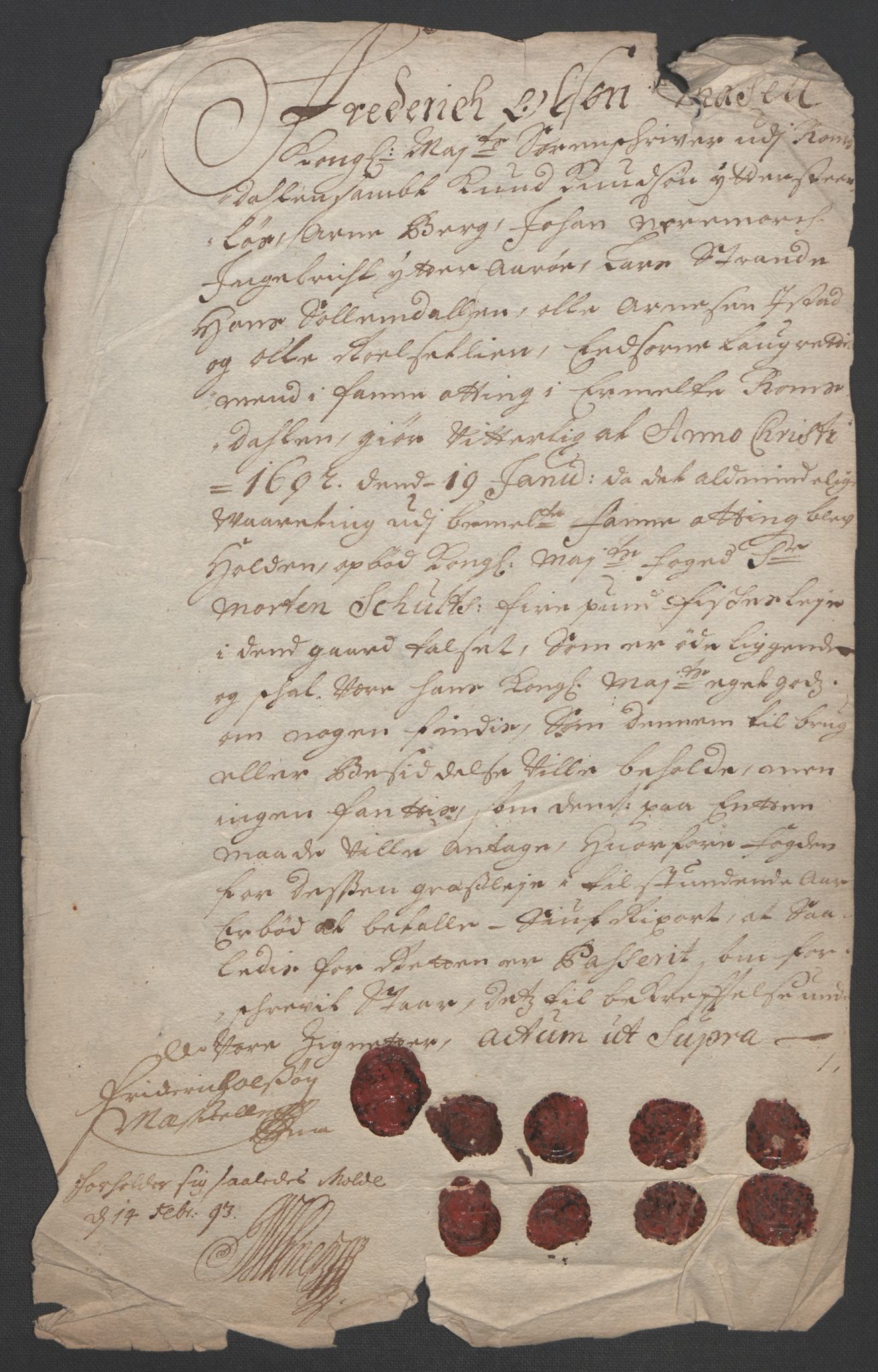 Rentekammeret inntil 1814, Reviderte regnskaper, Fogderegnskap, AV/RA-EA-4092/R55/L3650: Fogderegnskap Romsdal, 1692, p. 218