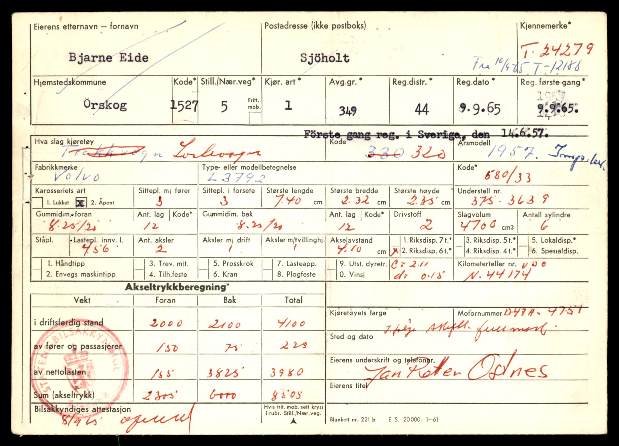 Møre og Romsdal vegkontor - Ålesund trafikkstasjon, AV/SAT-A-4099/F/Fe/L0032: Registreringskort for kjøretøy T 11997 - T 12149, 1927-1998, p. 3579