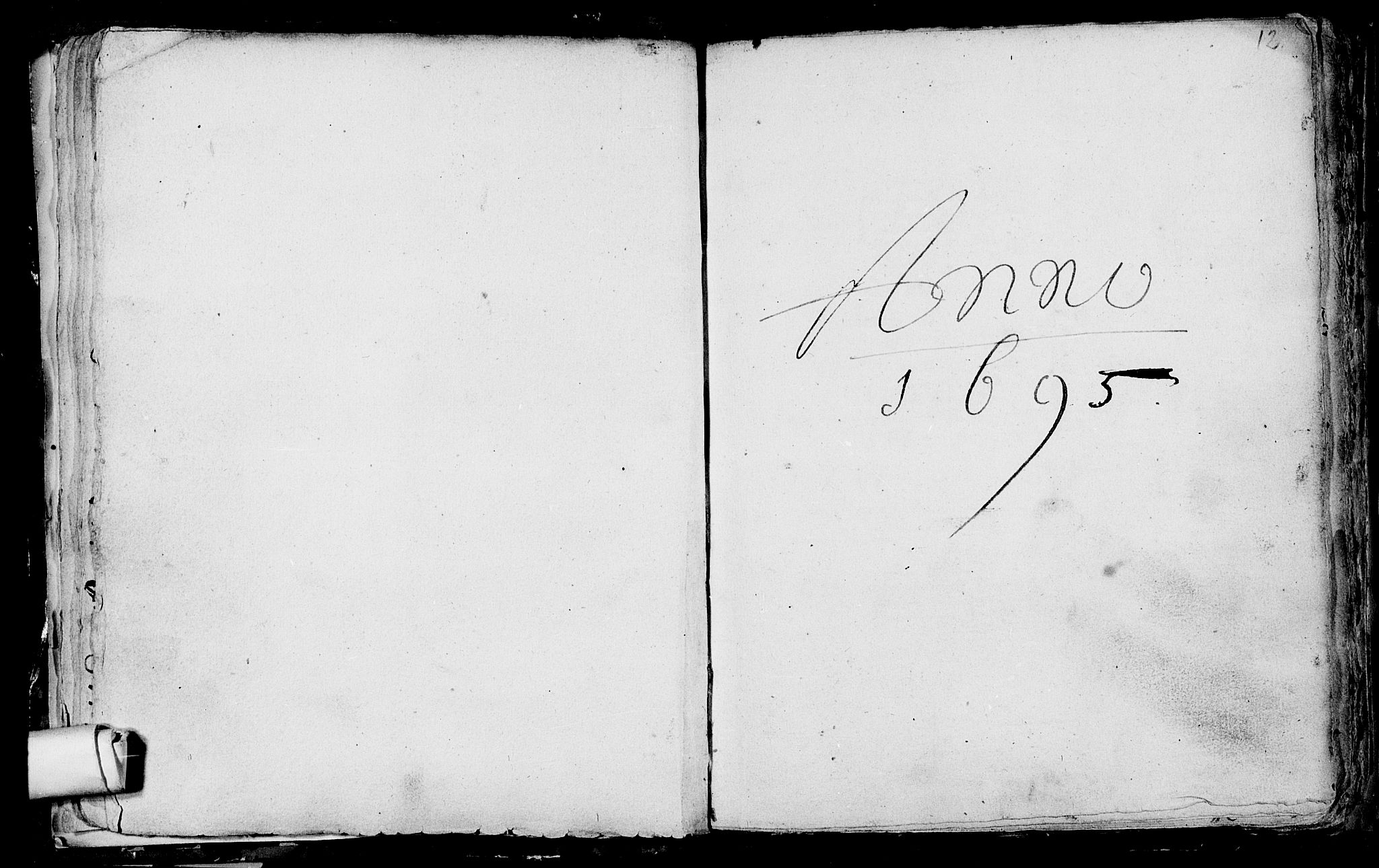 Våle kirkebøker, SAKO/A-334/F/Fa/L0001: Parish register (official) no. I 1, 1693-1704, p. 12