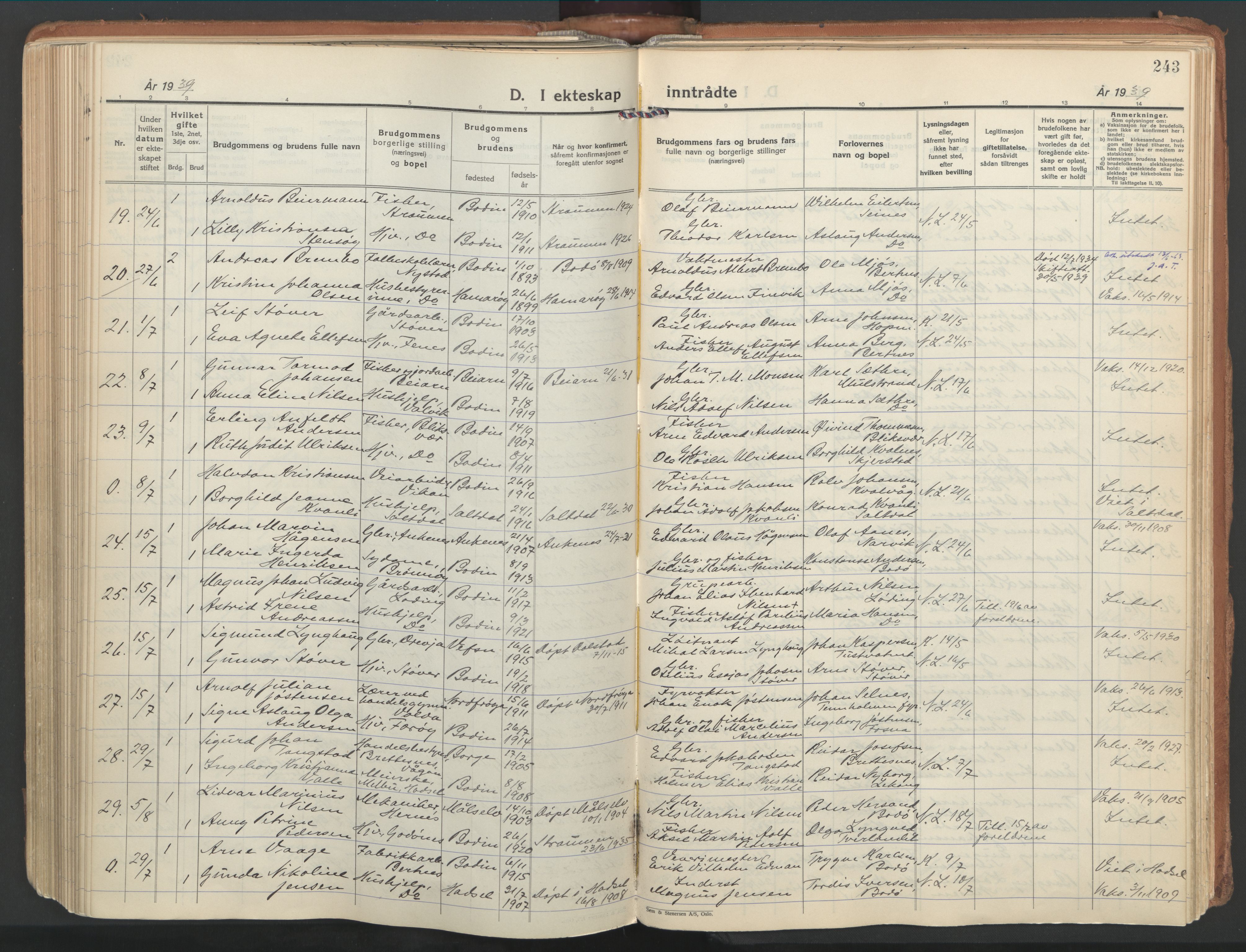 Ministerialprotokoller, klokkerbøker og fødselsregistre - Nordland, SAT/A-1459/802/L0061: Parish register (official) no. 802A08, 1933-1946, p. 243