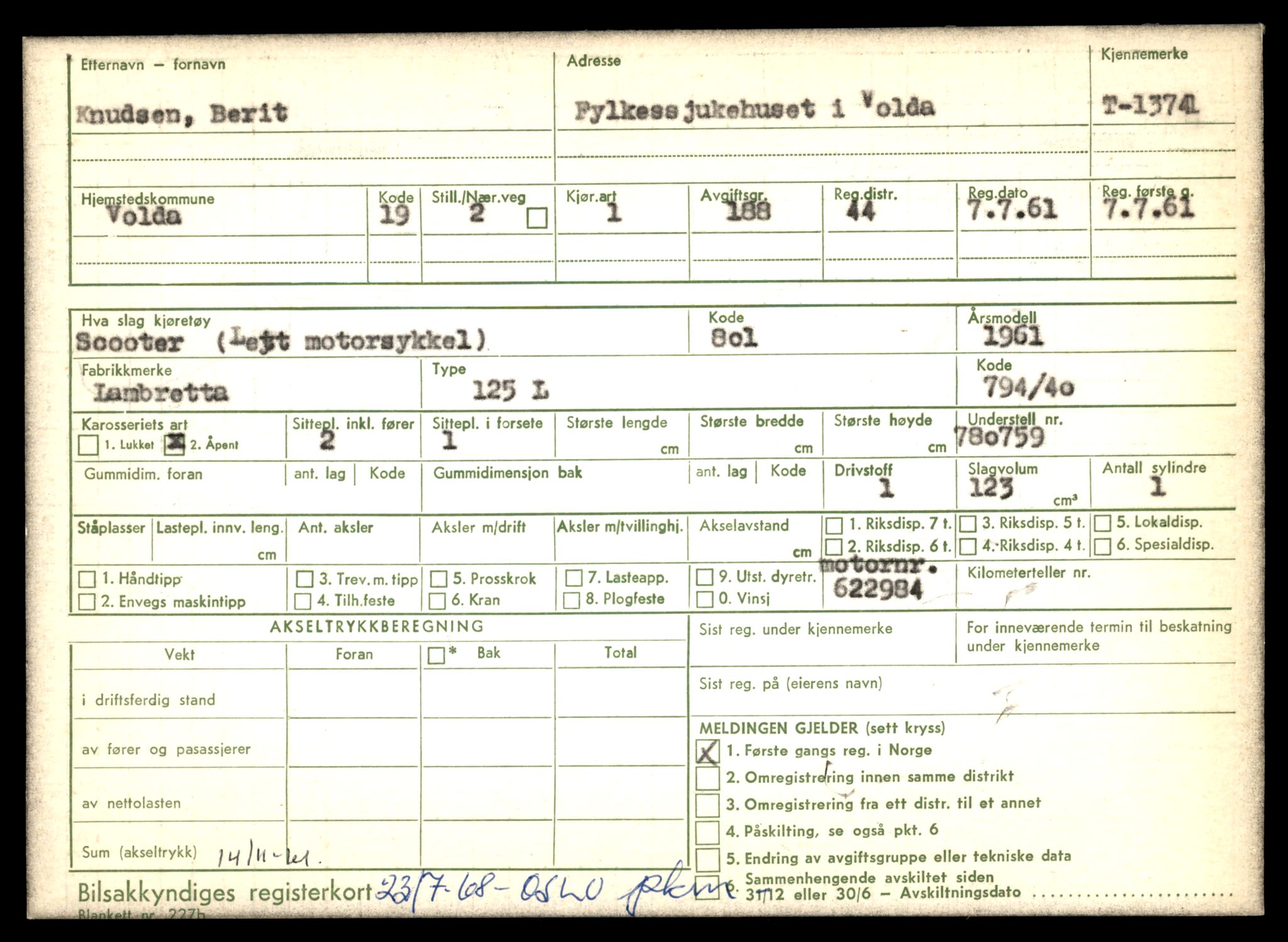 Møre og Romsdal vegkontor - Ålesund trafikkstasjon, SAT/A-4099/F/Fe/L0041: Registreringskort for kjøretøy T 13710 - T 13905, 1927-1998, p. 527