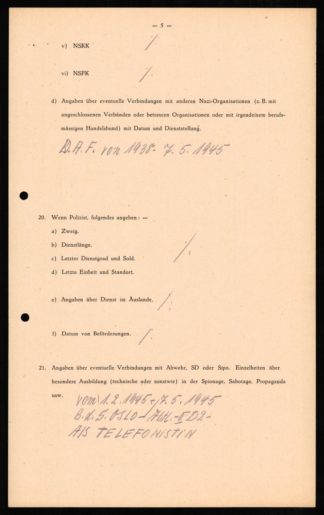 Forsvaret, Forsvarets overkommando II, RA/RAFA-3915/D/Db/L0007: CI Questionaires. Tyske okkupasjonsstyrker i Norge. Tyskere., 1945-1946, p. 37