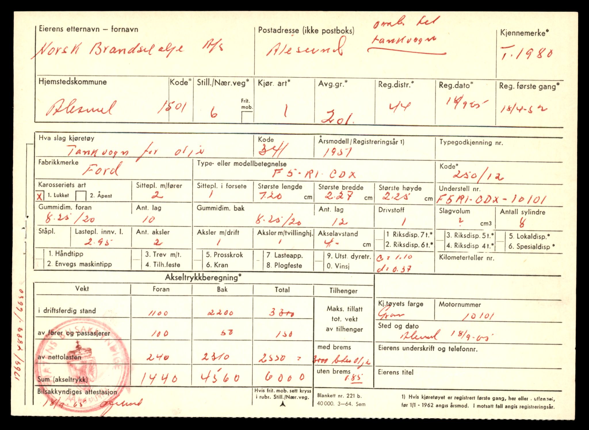 Møre og Romsdal vegkontor - Ålesund trafikkstasjon, AV/SAT-A-4099/F/Fe/L0016: Registreringskort for kjøretøy T 1851 - T 1984, 1927-1998, p. 2763