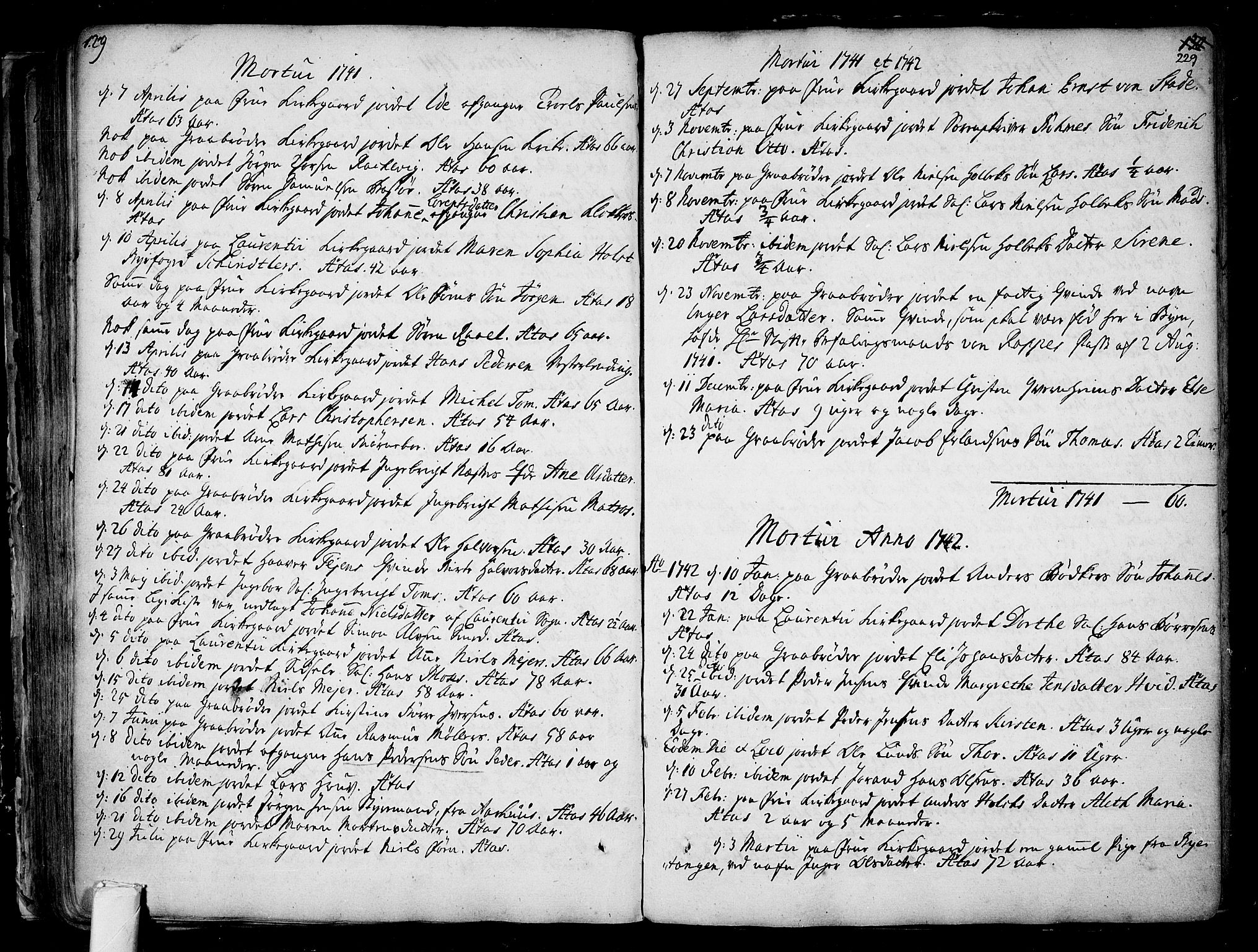 Tønsberg kirkebøker, AV/SAKO-A-330/F/Fa/L0001: Parish register (official) no. I 1, 1688-1760, p. 228-229