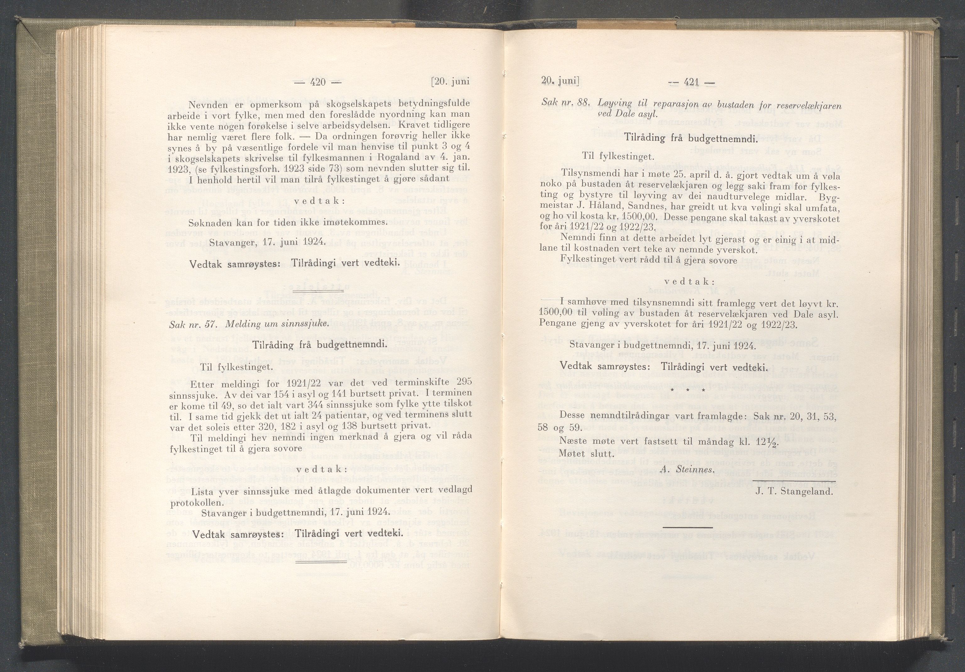 Rogaland fylkeskommune - Fylkesrådmannen , IKAR/A-900/A/Aa/Aaa/L0043: Møtebok , 1924, p. 420-421