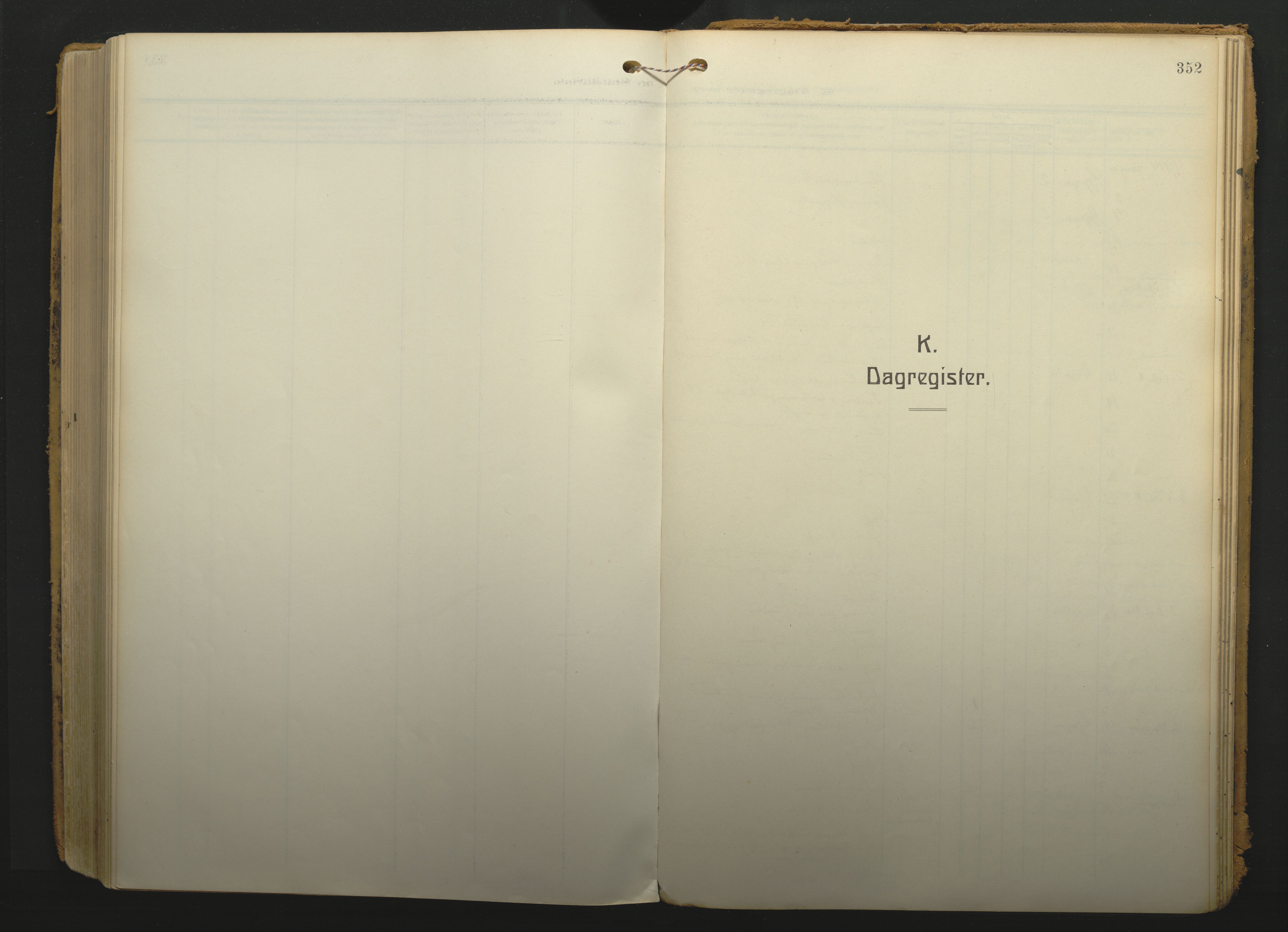 Gjerpen kirkebøker, SAKO/A-265/F/Fa/L0013: Parish register (official) no. I 13, 1914-1924, p. 352