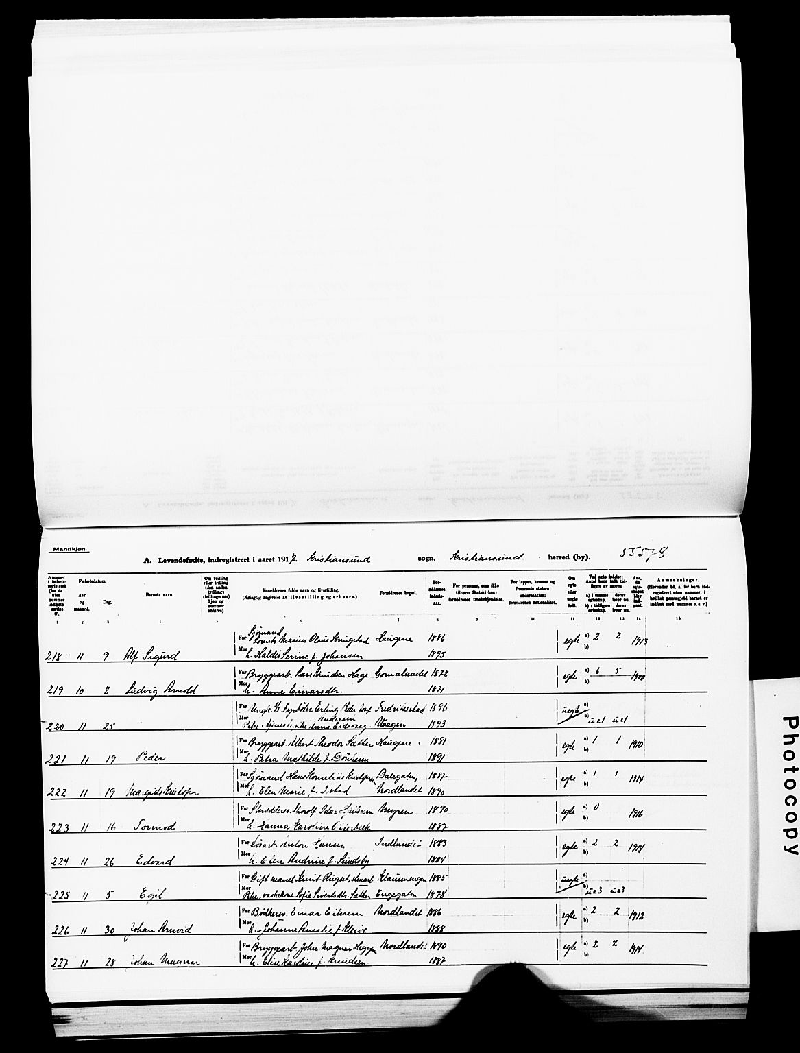 Ministerialprotokoller, klokkerbøker og fødselsregistre - Møre og Romsdal, AV/SAT-A-1454/572/L0861: Parish register (official) no. 572D05, 1913-1920