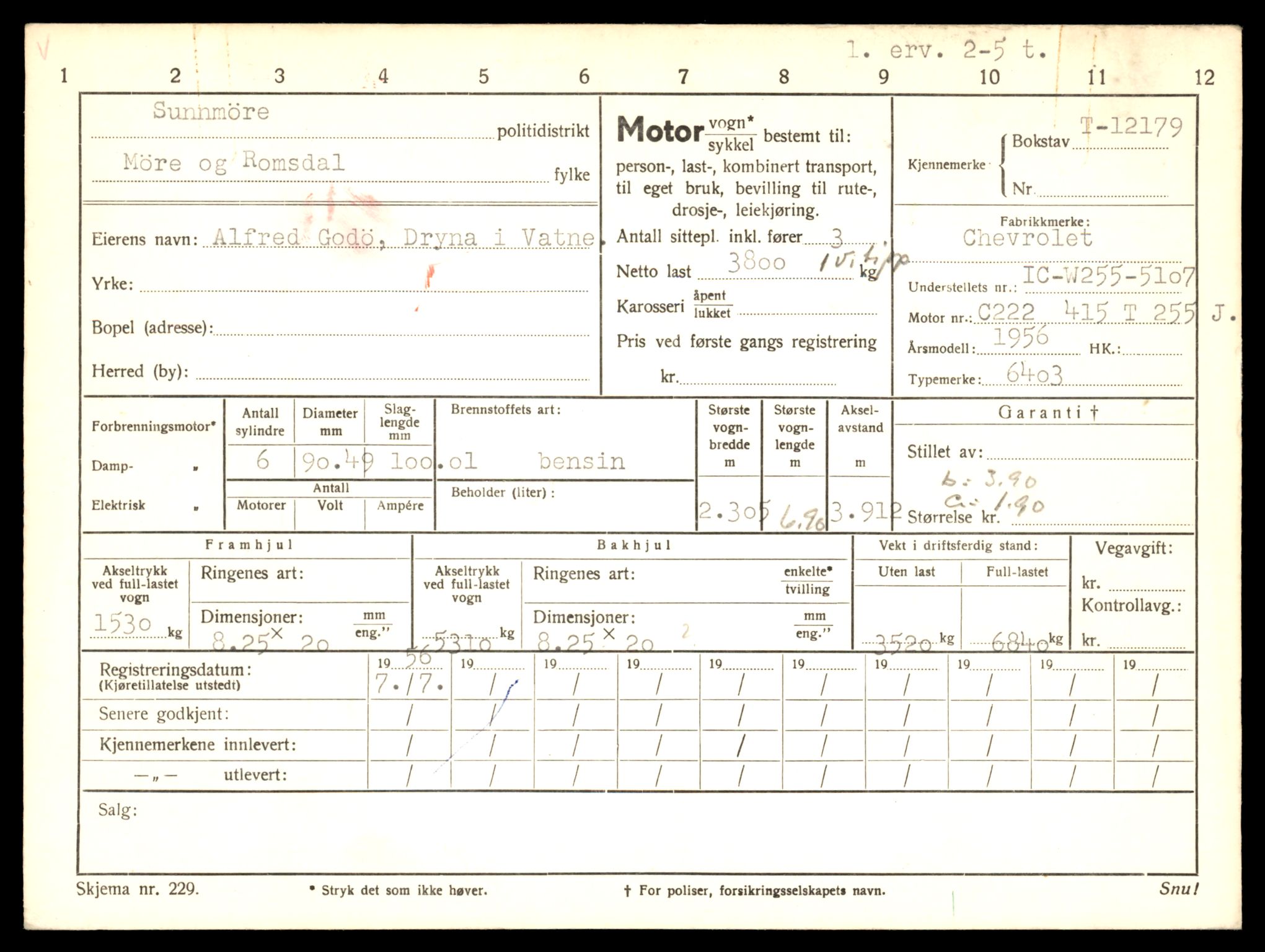 Møre og Romsdal vegkontor - Ålesund trafikkstasjon, AV/SAT-A-4099/F/Fe/L0033: Registreringskort for kjøretøy T 12151 - T 12474, 1927-1998, p. 719