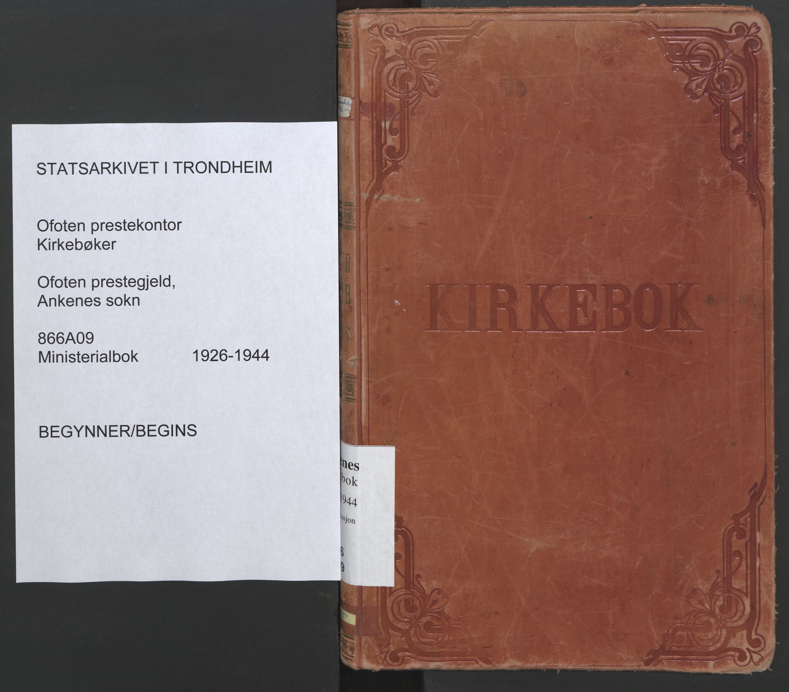 Ministerialprotokoller, klokkerbøker og fødselsregistre - Nordland, SAT/A-1459/866/L0946: Parish register (official) no. 866A09, 1926-1944