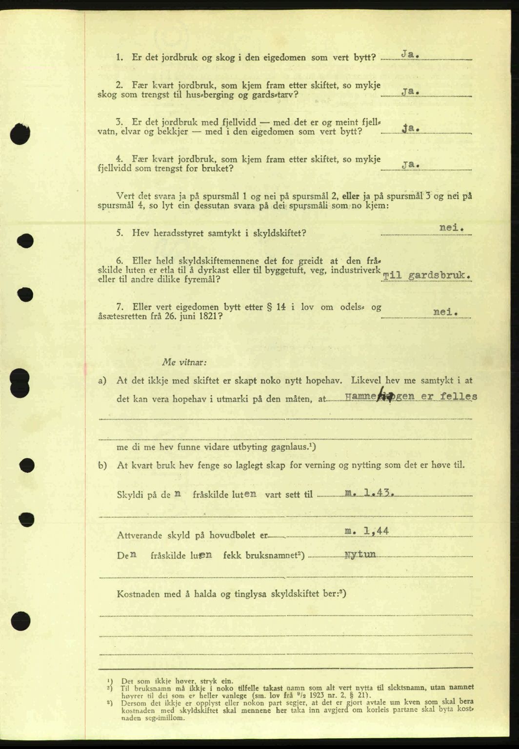 Nordre Sunnmøre sorenskriveri, AV/SAT-A-0006/1/2/2C/2Ca: Mortgage book no. A20a, 1945-1945, Diary no: : 1032/1945