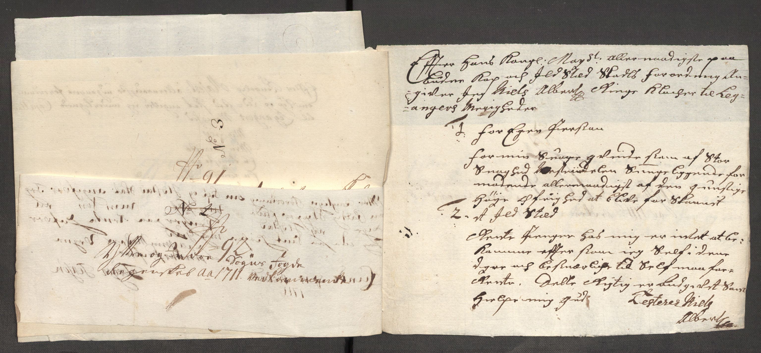 Rentekammeret inntil 1814, Reviderte regnskaper, Fogderegnskap, AV/RA-EA-4092/R52/L3317: Fogderegnskap Sogn, 1711, p. 411