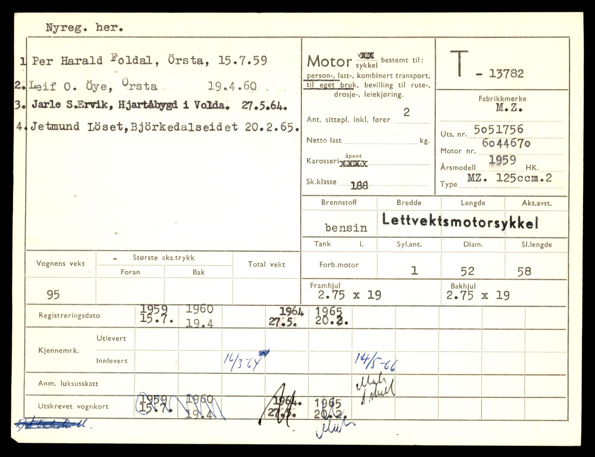 Møre og Romsdal vegkontor - Ålesund trafikkstasjon, AV/SAT-A-4099/F/Fe/L0041: Registreringskort for kjøretøy T 13710 - T 13905, 1927-1998, p. 1217