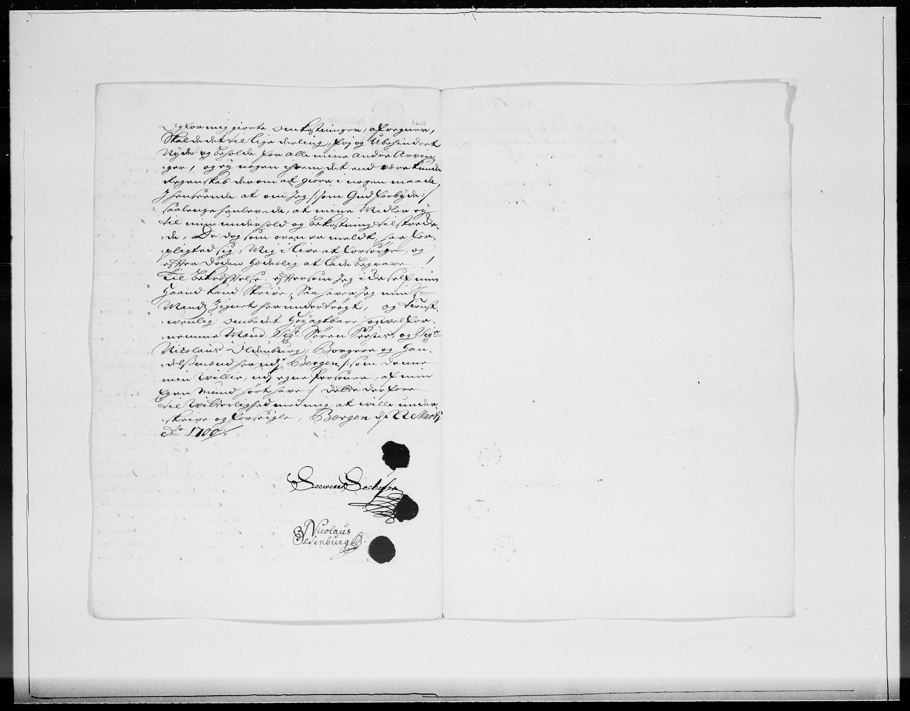 Danske Kanselli 1572-1799, AV/RA-EA-3023/F/Fc/Fcc/Fcca/L0050: Norske innlegg 1572-1799, 1700, p. 231