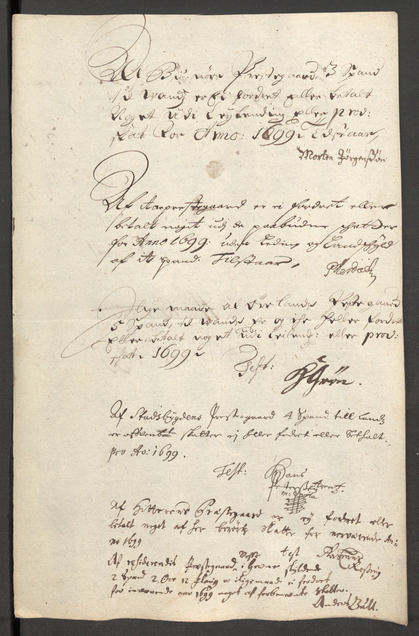 Rentekammeret inntil 1814, Reviderte regnskaper, Fogderegnskap, AV/RA-EA-4092/R57/L3853: Fogderegnskap Fosen, 1698-1699, p. 351