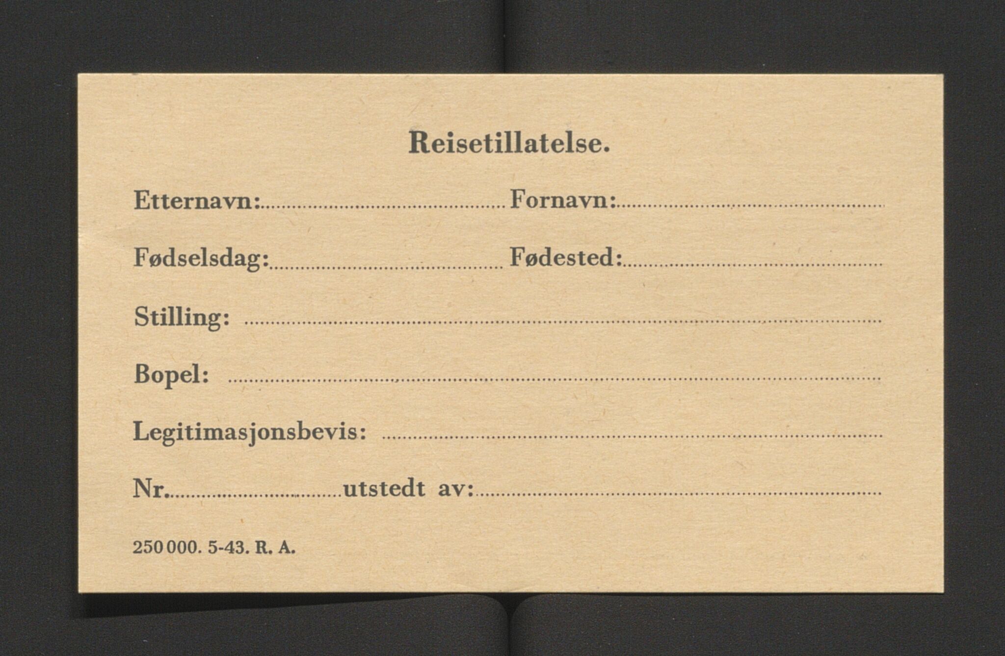 Glemmen lensmannskontor, AV/SAO-A-10123/I/Ic/Ica/L0002: Protokoll over utstedte nordiske reisekort (1939-1940) og utstedte reisetillatelser med jernbanen (1943), 1939-1943