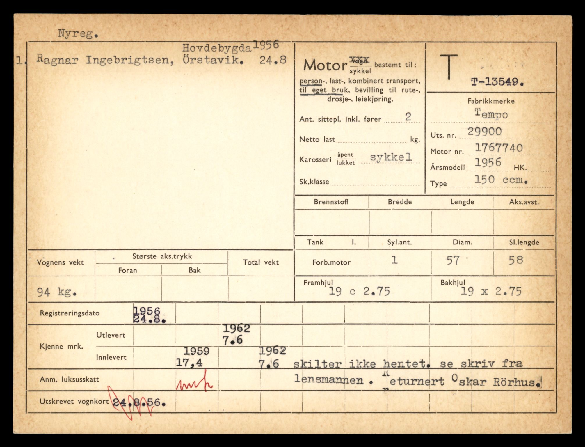 Møre og Romsdal vegkontor - Ålesund trafikkstasjon, AV/SAT-A-4099/F/Fe/L0040: Registreringskort for kjøretøy T 13531 - T 13709, 1927-1998, p. 377