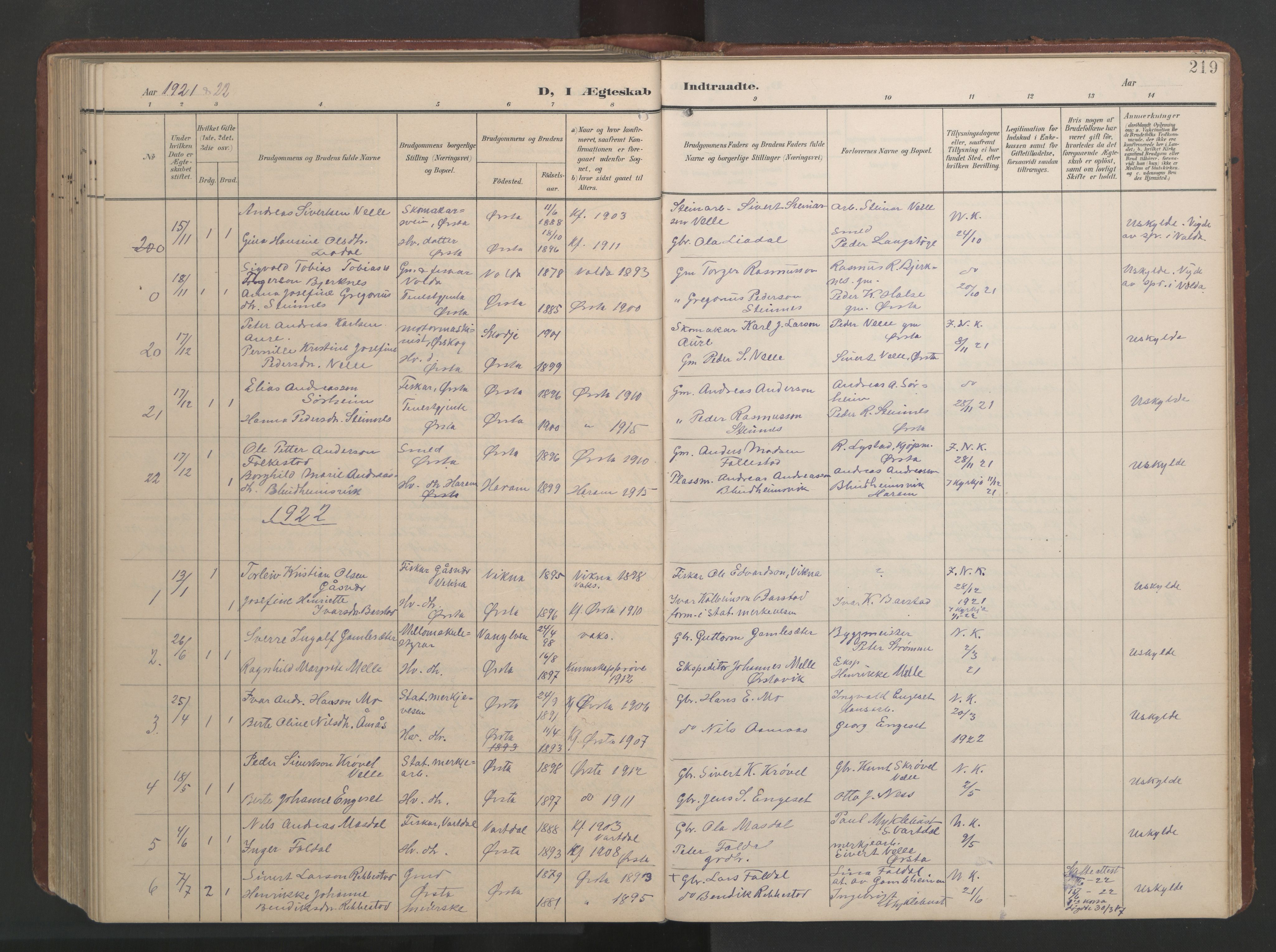 Ministerialprotokoller, klokkerbøker og fødselsregistre - Møre og Romsdal, SAT/A-1454/513/L0190: Parish register (copy) no. 513C04, 1904-1926, p. 219