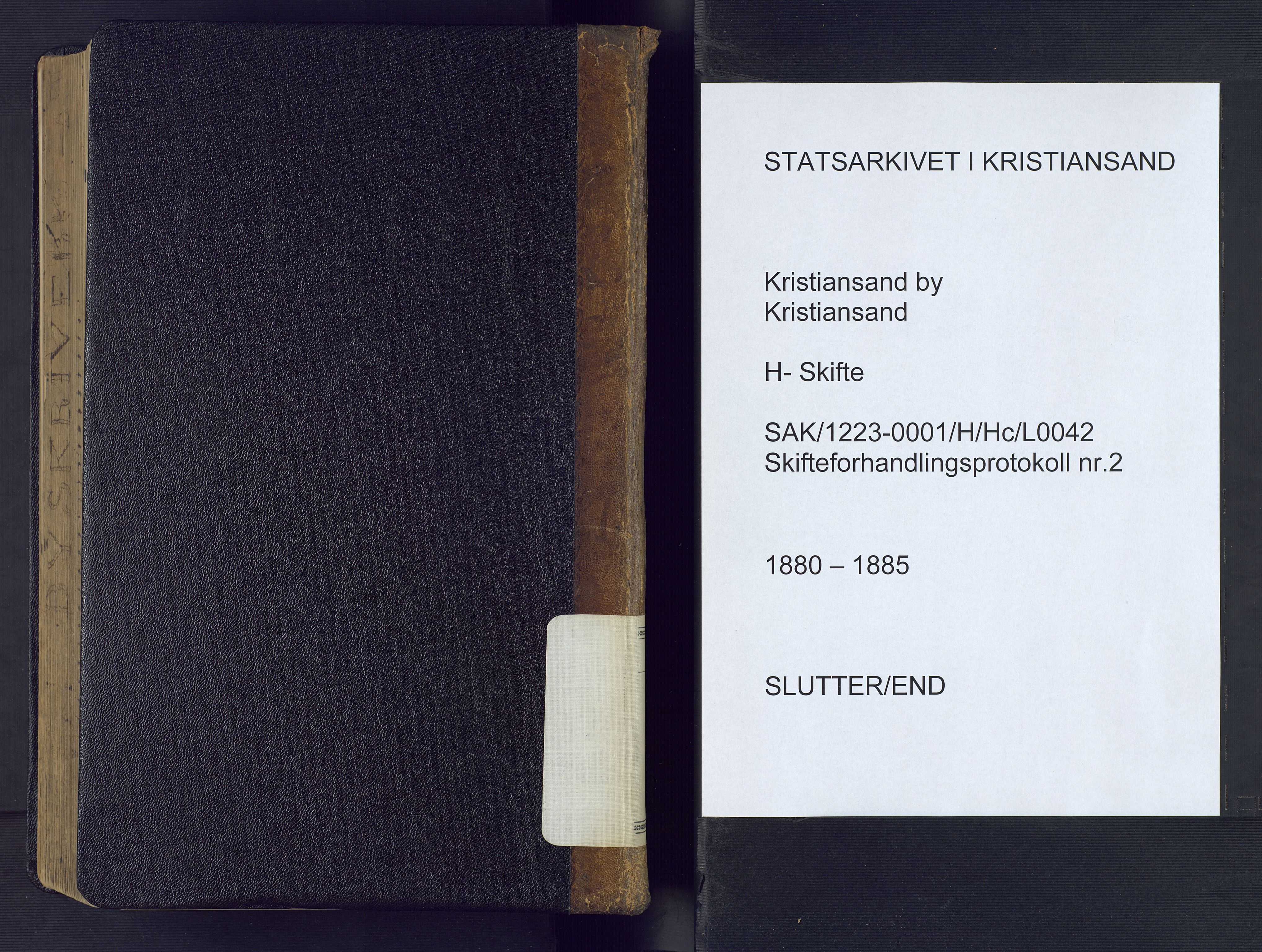 Kristiansand byrett, SAK/1223-0001/H/Hc/L0042: Skifteforhandlingsprotokoll nr. 2, med register, 1880-1885