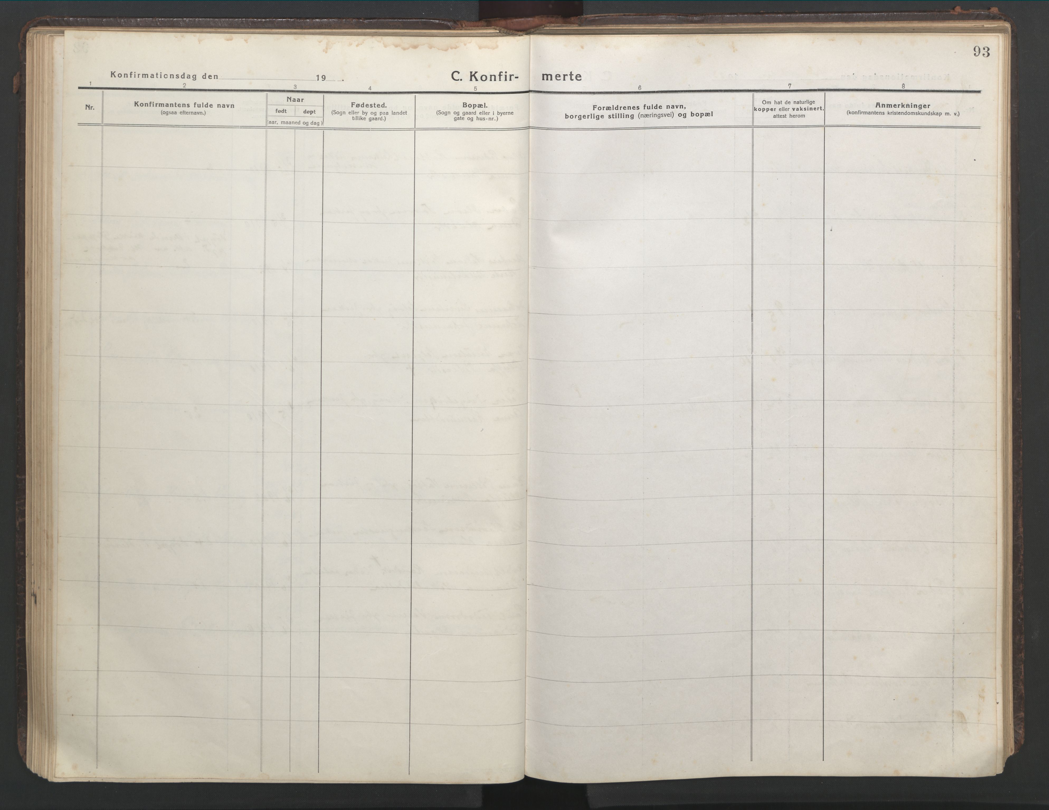 Ministerialprotokoller, klokkerbøker og fødselsregistre - Møre og Romsdal, AV/SAT-A-1454/508/L0099: Parish register (copy) no. 508C03, 1917-1947, p. 93