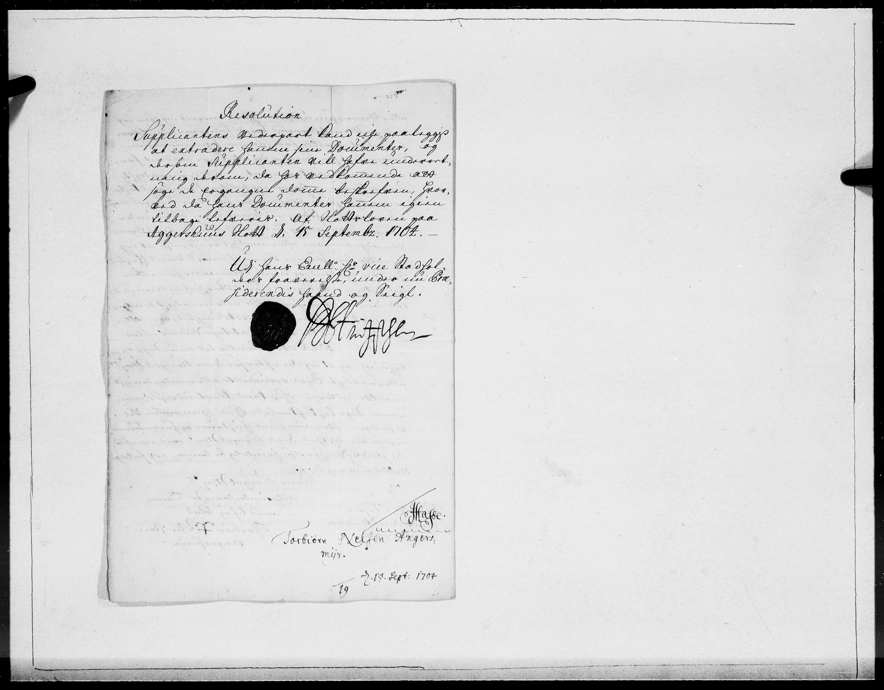 Danske Kanselli 1572-1799, AV/RA-EA-3023/F/Fc/Fcc/Fcca/L0060: Norske innlegg 1572-1799, Mgl. nov.-des., 1706, p. 242