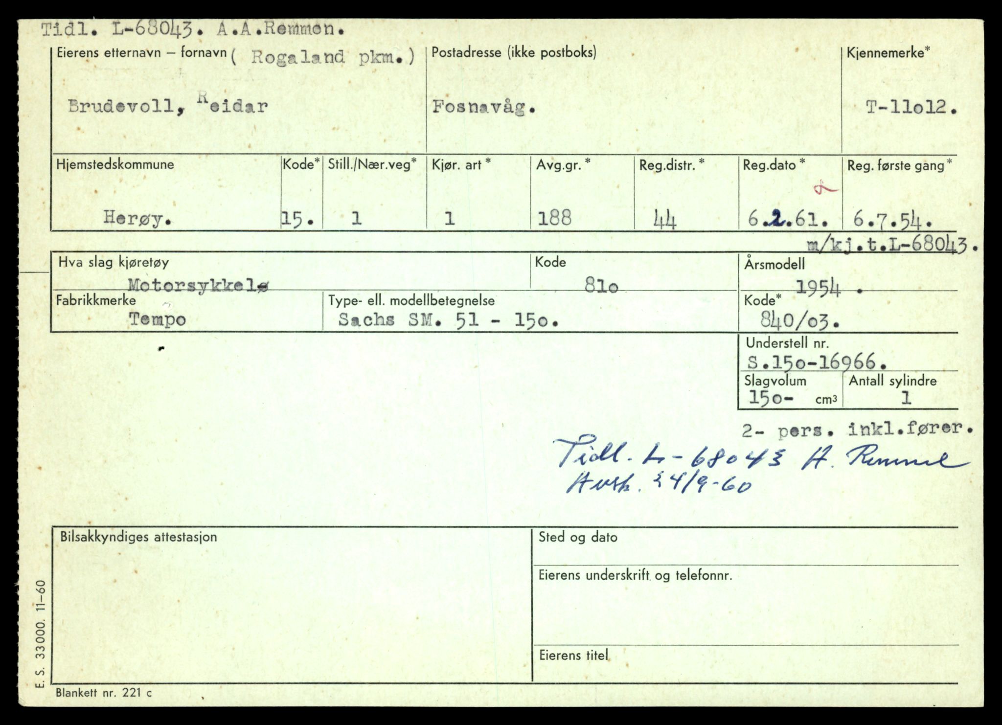 Møre og Romsdal vegkontor - Ålesund trafikkstasjon, AV/SAT-A-4099/F/Fe/L0025: Registreringskort for kjøretøy T 10931 - T 11045, 1927-1998, p. 2231