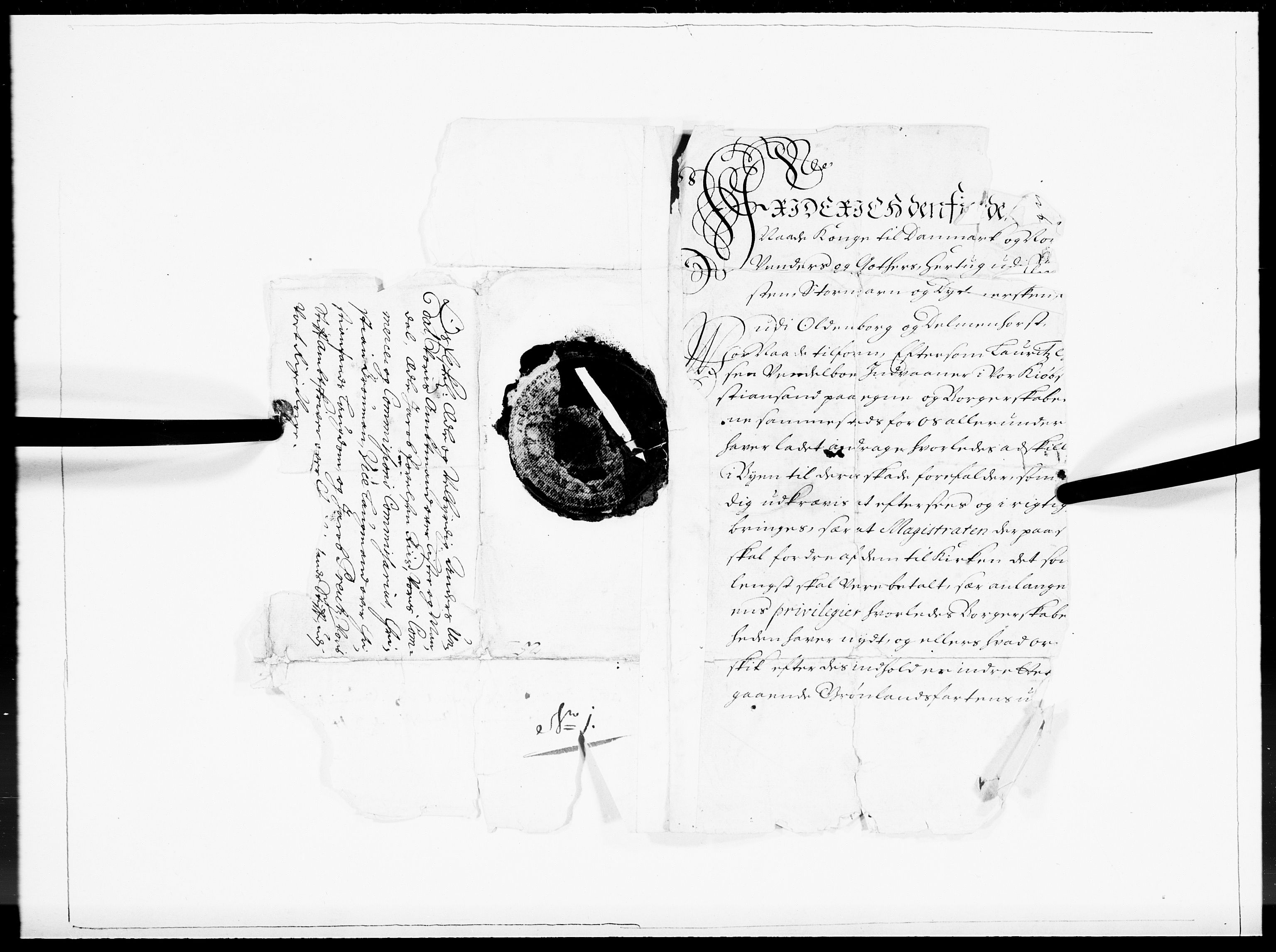 Danske Kanselli 1572-1799, AV/RA-EA-3023/F/Fc/Fcc/Fcca/L0056: Norske innlegg 1572-1799, Kommisjonssak, borgerskap mot magistrat, 1704, p. 11