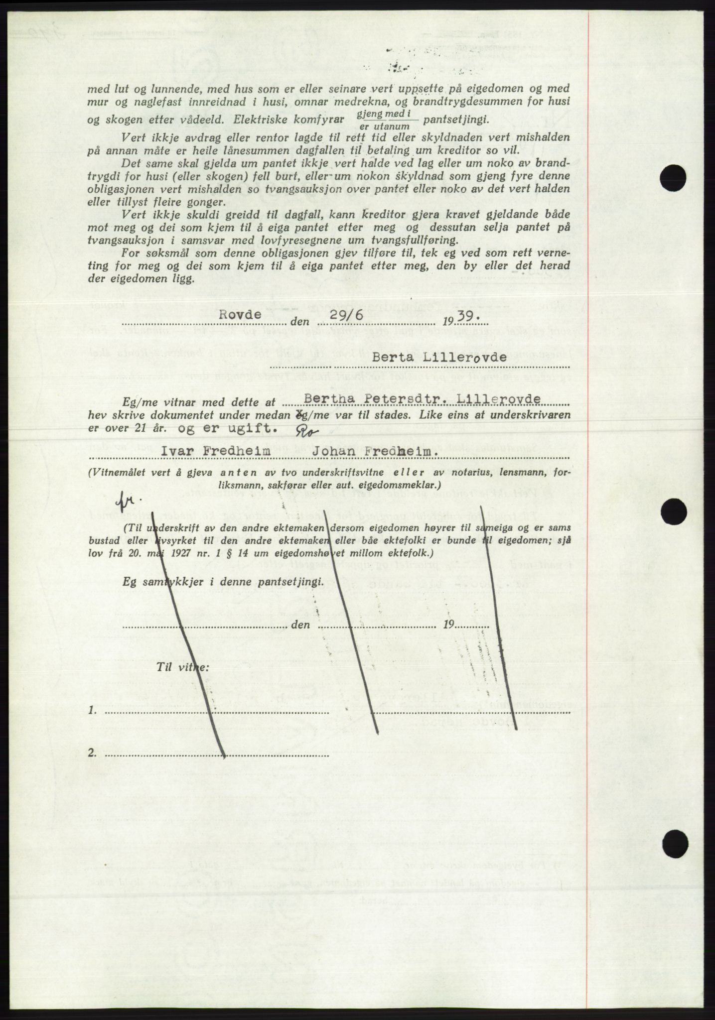 Søre Sunnmøre sorenskriveri, AV/SAT-A-4122/1/2/2C/L0068: Mortgage book no. 62, 1939-1939, Diary no: : 1105/1939