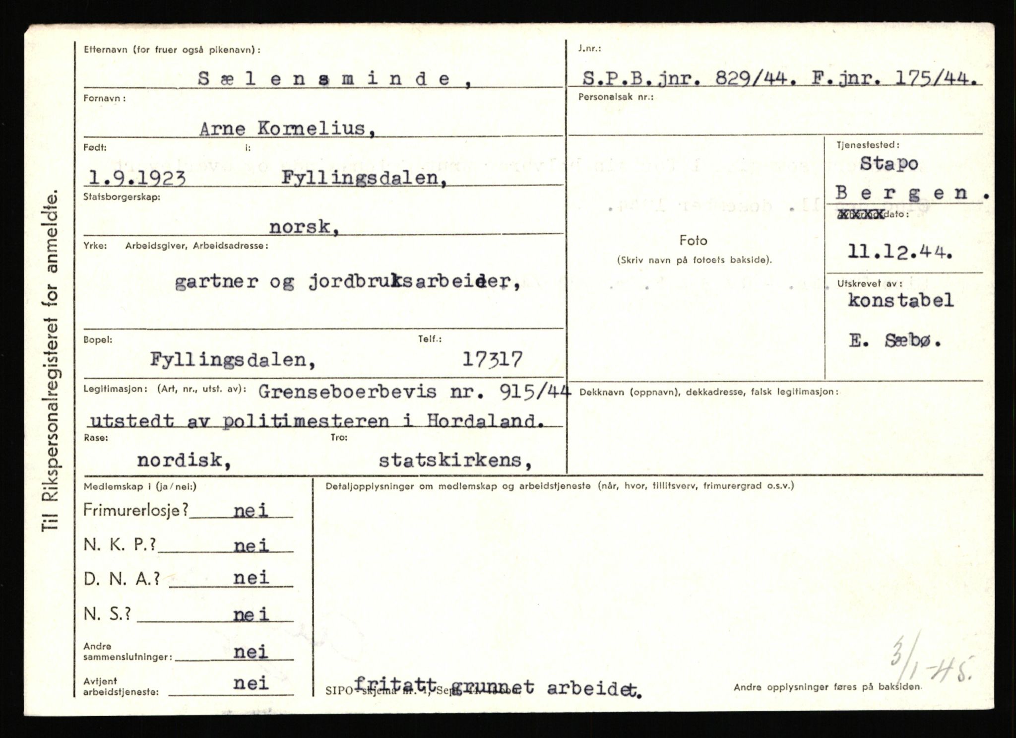 Statspolitiet - Hovedkontoret / Osloavdelingen, AV/RA-S-1329/C/Ca/L0015: Svea - Tøsse, 1943-1945, p. 927