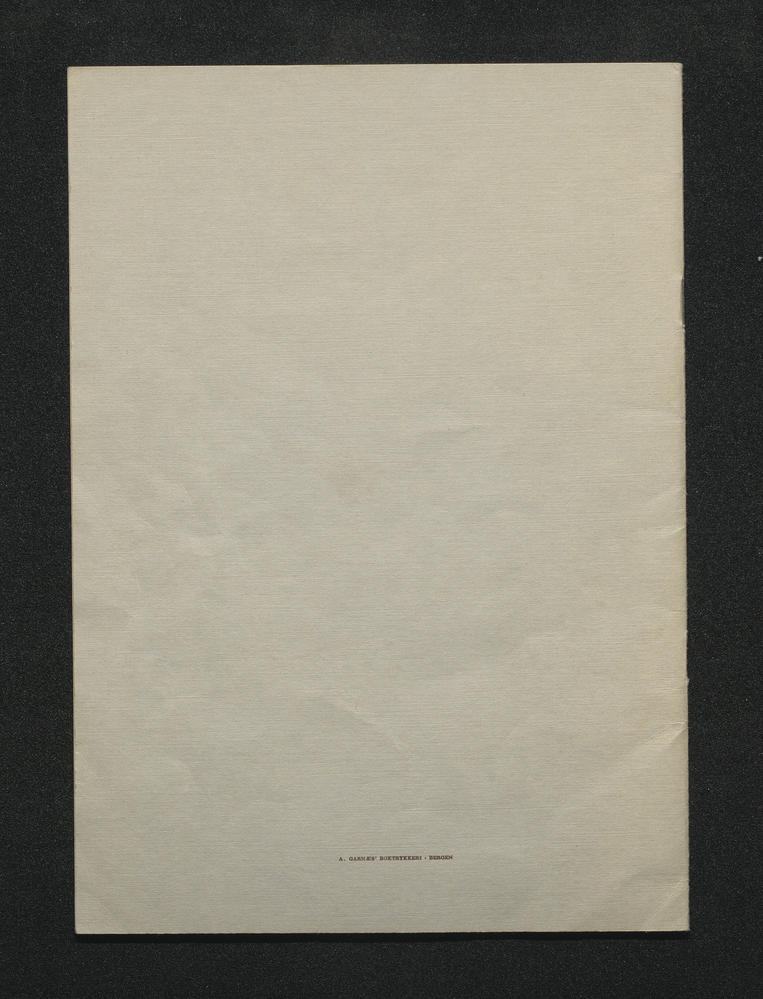 Sund kommune. Skulestyret, IKAH/1245-211/Ø/L0001/0002: Ymse trykksaker / Beretning om gjenreisningsarbeidet i Telavåg 1945 - 1949., 1952