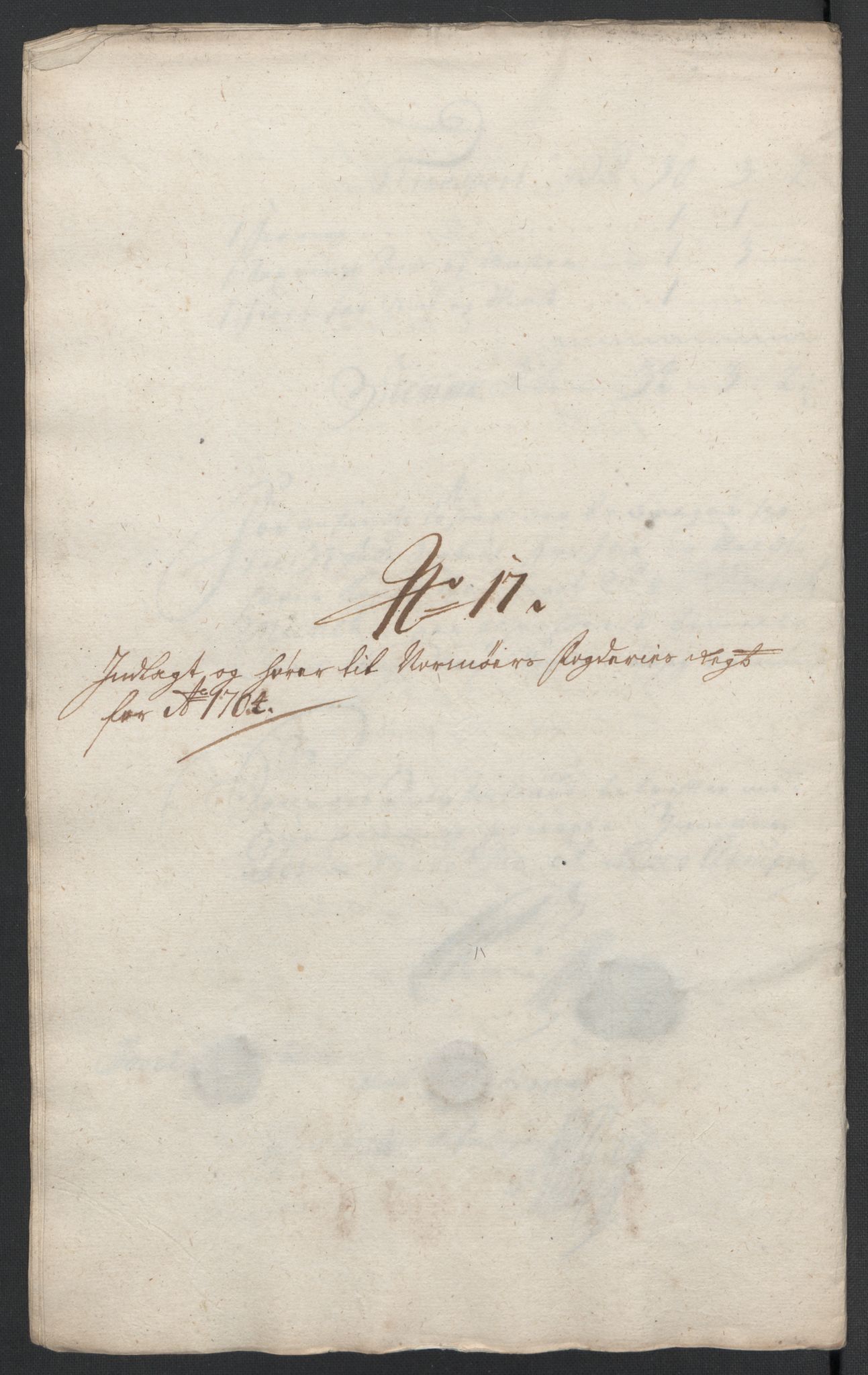 Rentekammeret inntil 1814, Reviderte regnskaper, Fogderegnskap, AV/RA-EA-4092/R56/L3740: Fogderegnskap Nordmøre, 1703-1704, p. 323