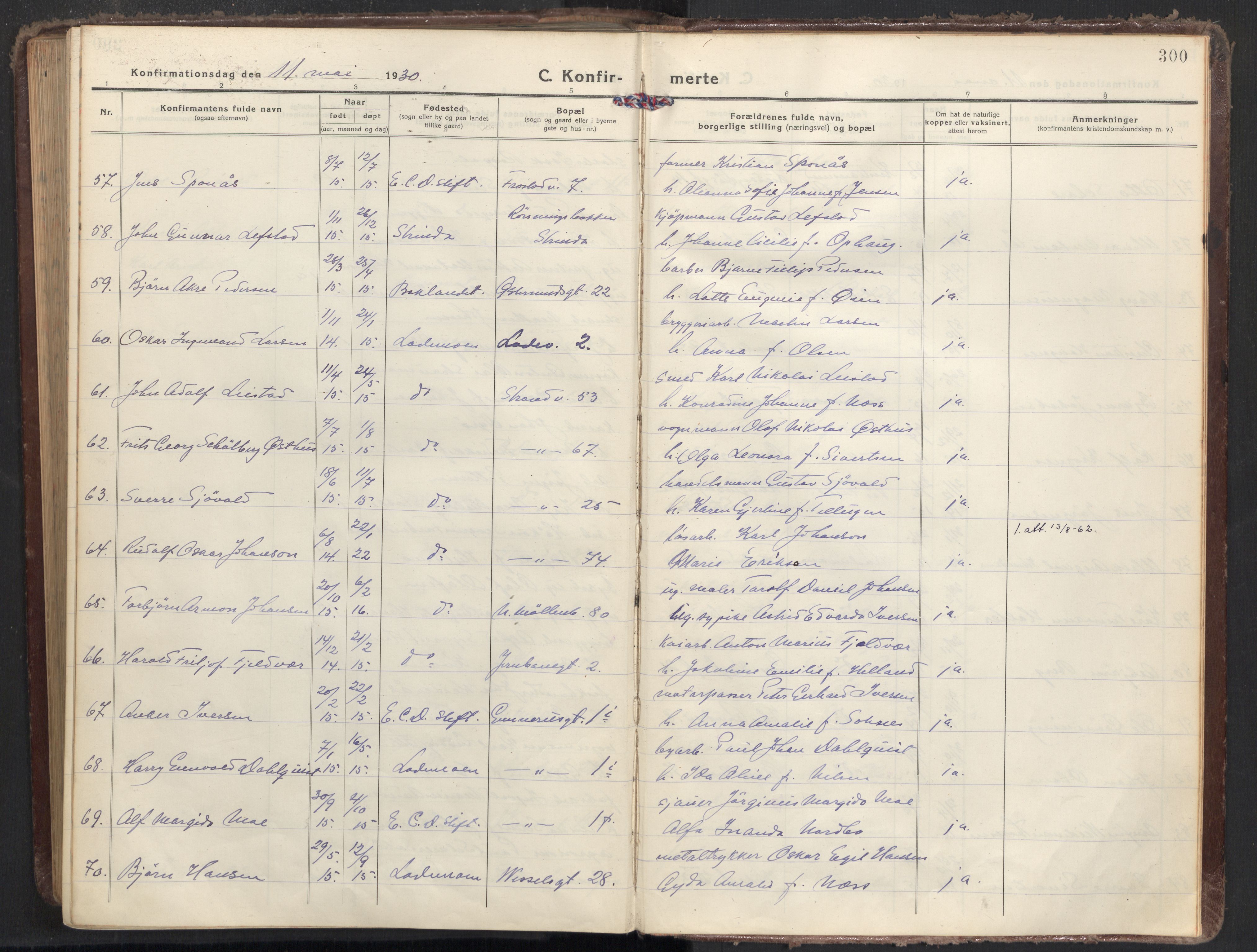 Ministerialprotokoller, klokkerbøker og fødselsregistre - Sør-Trøndelag, AV/SAT-A-1456/605/L0247: Parish register (official) no. 605A09, 1918-1930, p. 300