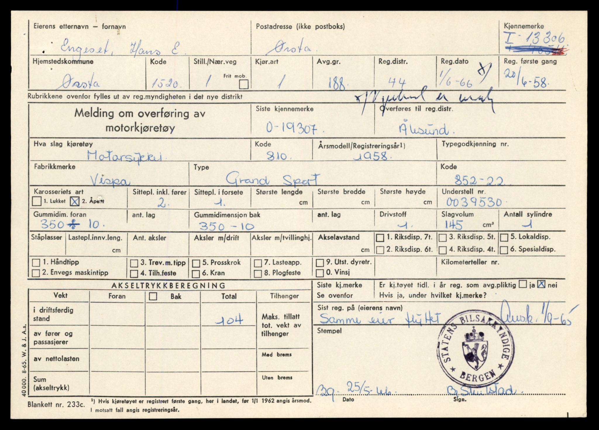 Møre og Romsdal vegkontor - Ålesund trafikkstasjon, AV/SAT-A-4099/F/Fe/L0038: Registreringskort for kjøretøy T 13180 - T 13360, 1927-1998, p. 2193