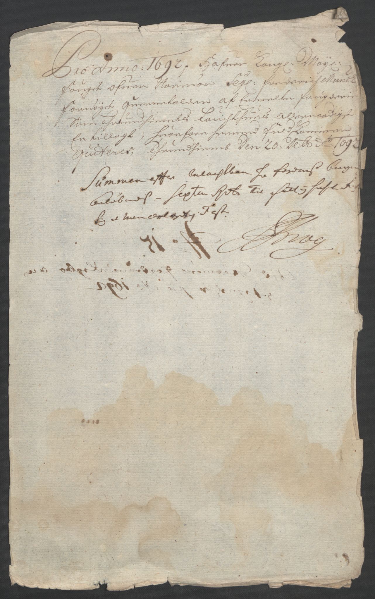 Rentekammeret inntil 1814, Reviderte regnskaper, Fogderegnskap, AV/RA-EA-4092/R56/L3735: Fogderegnskap Nordmøre, 1692-1693, p. 275