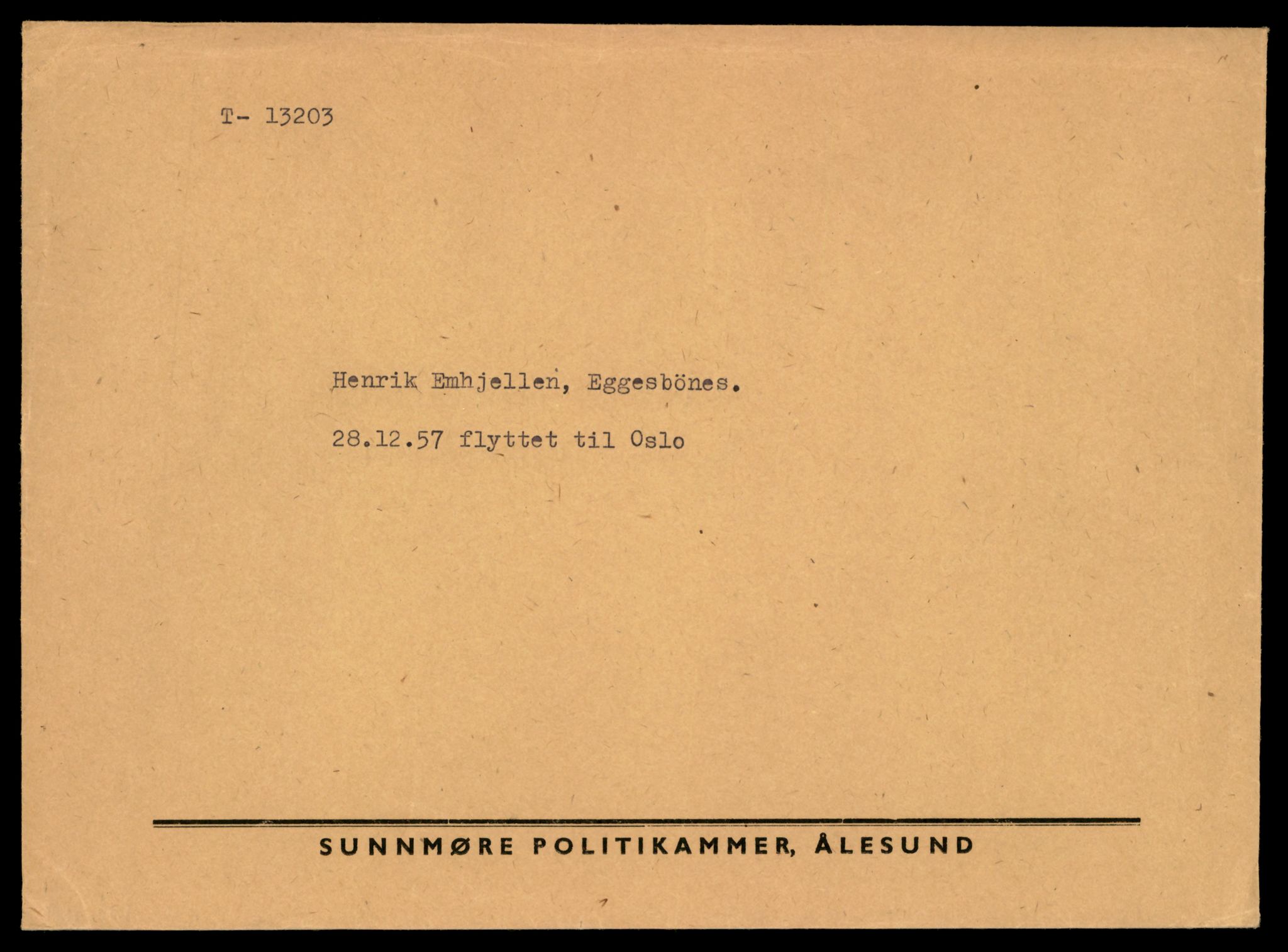 Møre og Romsdal vegkontor - Ålesund trafikkstasjon, AV/SAT-A-4099/F/Fe/L0038: Registreringskort for kjøretøy T 13180 - T 13360, 1927-1998, p. 401