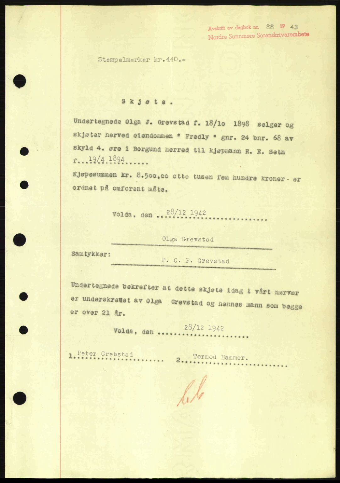 Nordre Sunnmøre sorenskriveri, AV/SAT-A-0006/1/2/2C/2Ca: Mortgage book no. A15, 1942-1943, Diary no: : 88/1943