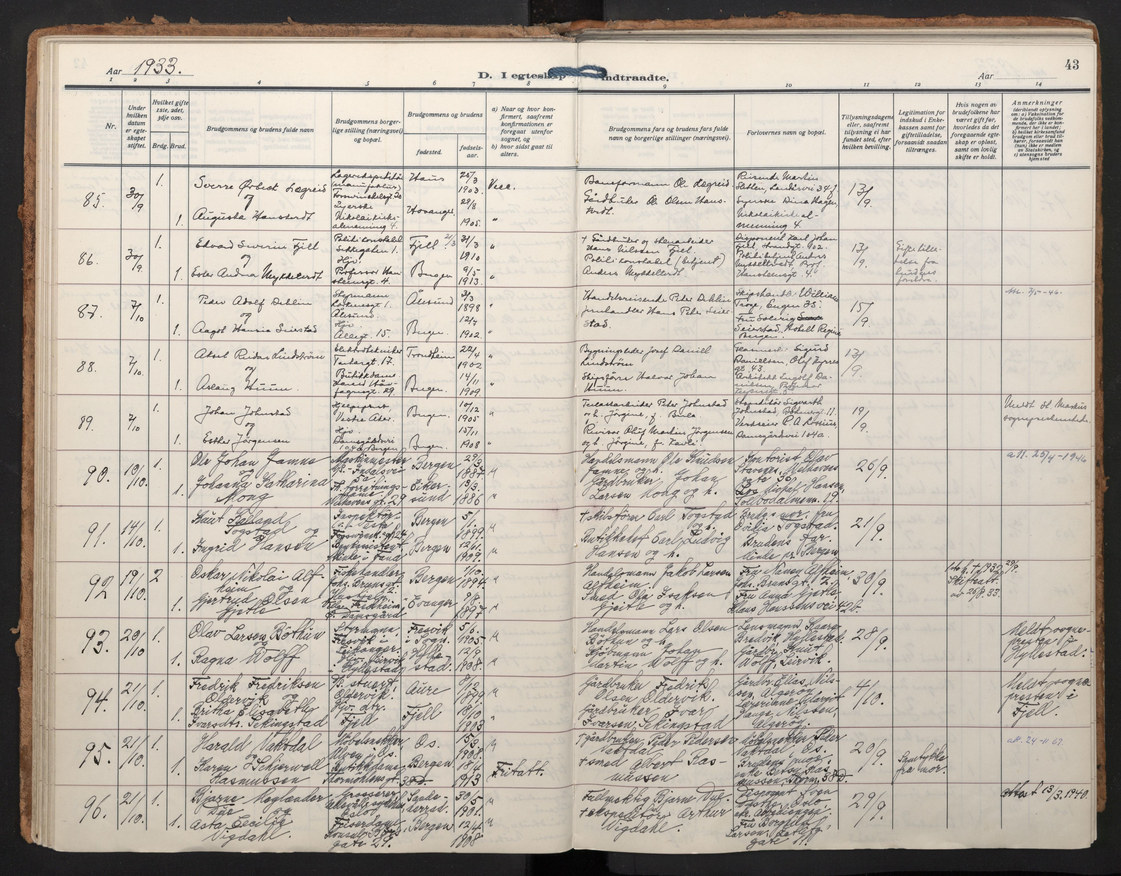 Johanneskirken sokneprestembete, SAB/A-76001/H/Haa/L0014: Parish register (official) no. D 3, 1929-1949, p. 42b-43a