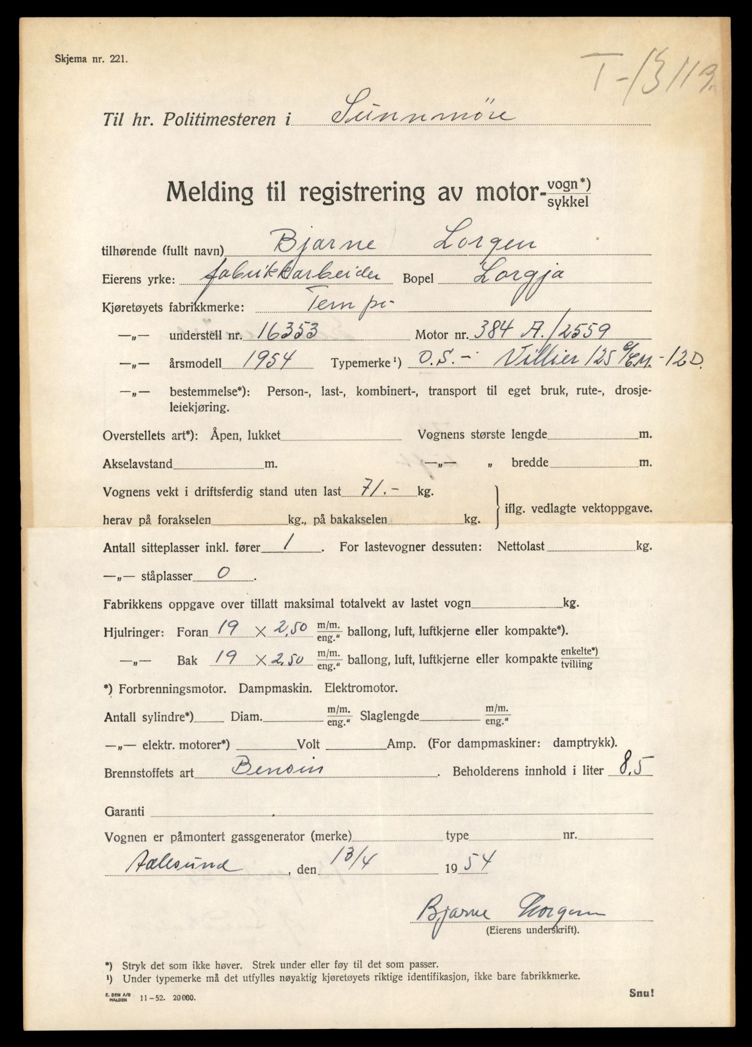 Møre og Romsdal vegkontor - Ålesund trafikkstasjon, AV/SAT-A-4099/F/Fe/L0037: Registreringskort for kjøretøy T 13031 - T 13179, 1927-1998, p. 1828