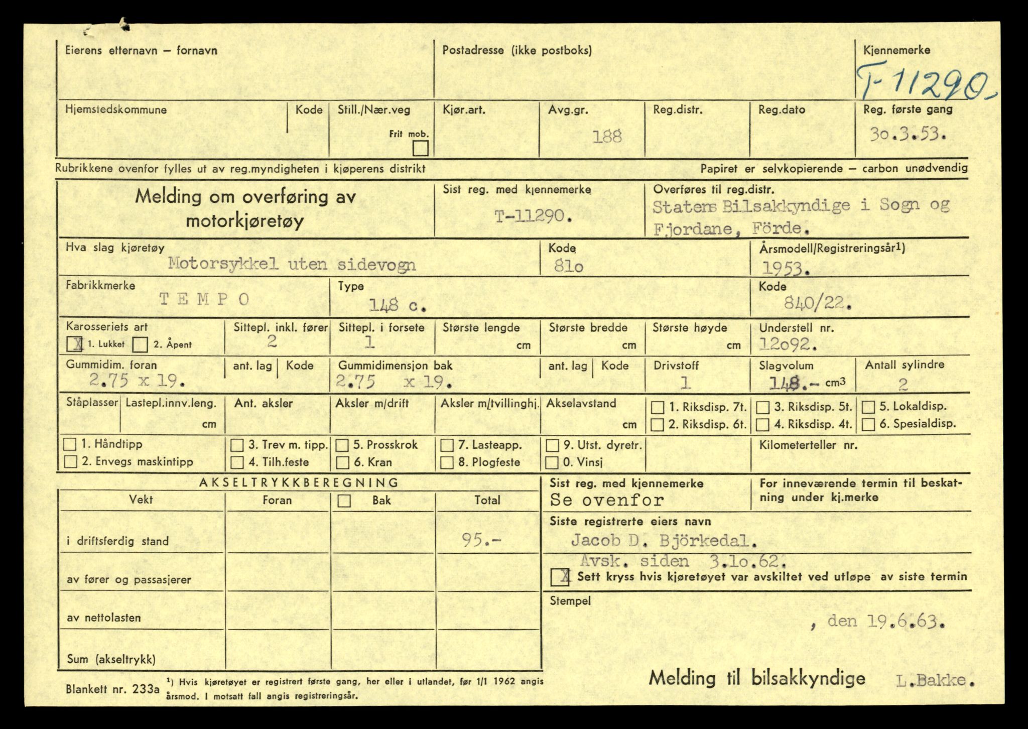 Møre og Romsdal vegkontor - Ålesund trafikkstasjon, AV/SAT-A-4099/F/Fe/L0028: Registreringskort for kjøretøy T 11290 - T 11429, 1927-1998, p. 15