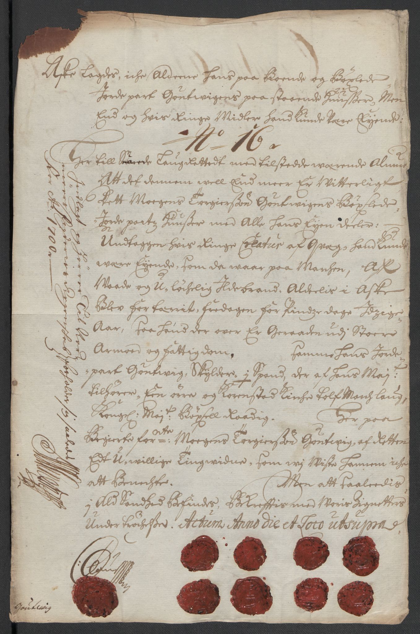 Rentekammeret inntil 1814, Reviderte regnskaper, Fogderegnskap, AV/RA-EA-4092/R56/L3739: Fogderegnskap Nordmøre, 1700-1702, p. 127