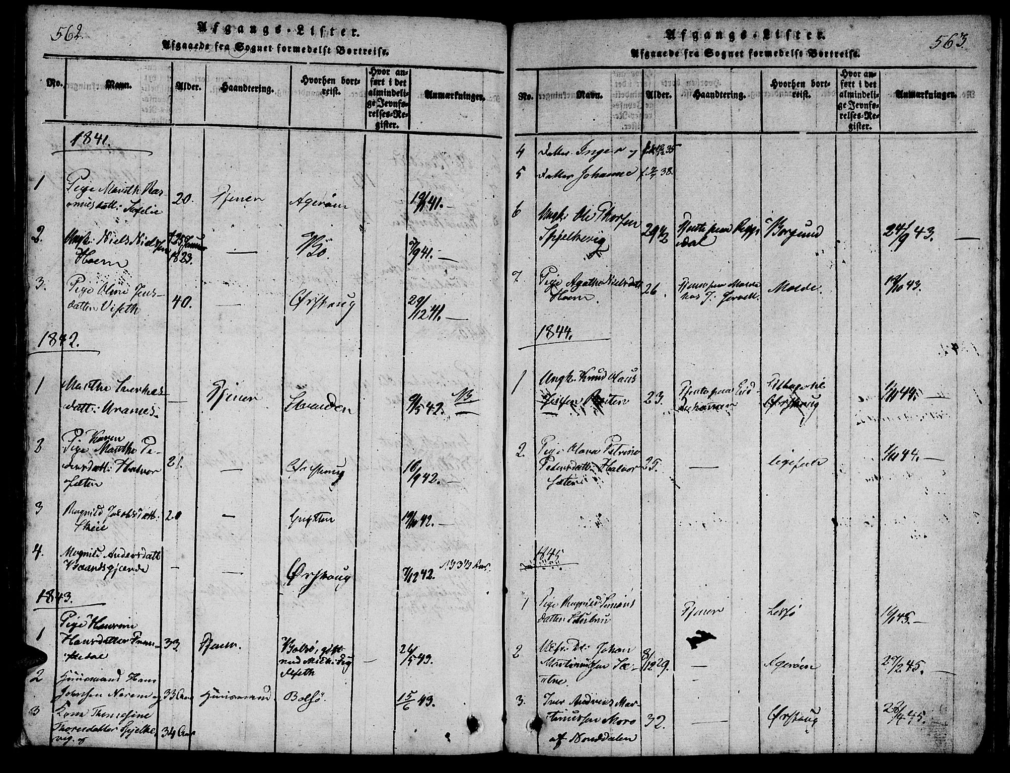 Ministerialprotokoller, klokkerbøker og fødselsregistre - Møre og Romsdal, AV/SAT-A-1454/541/L0544: Parish register (official) no. 541A01, 1818-1847, p. 562-563