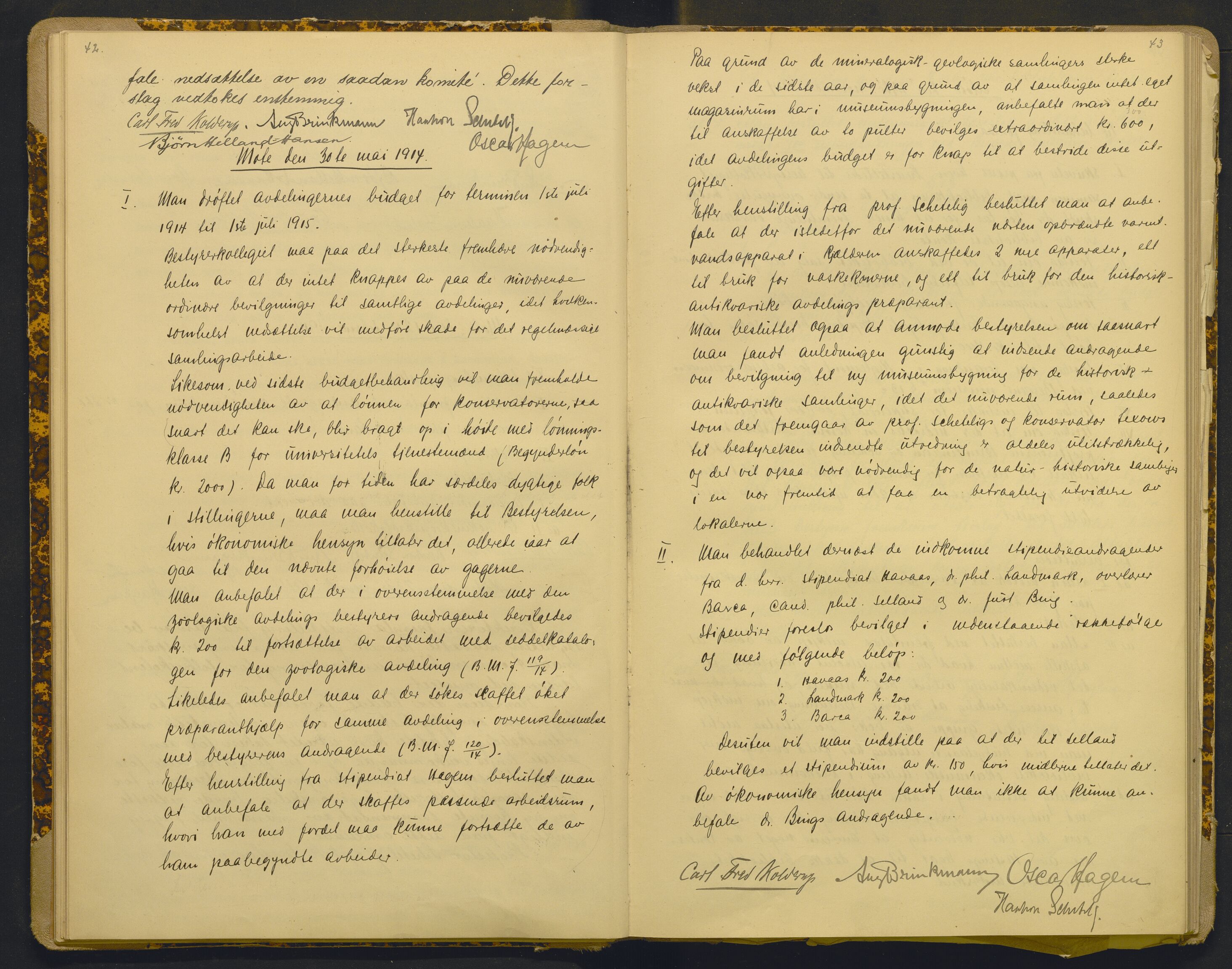 Bergens Museum, AV/SAB-A-17301/18/A/L0001: Bestyrerkollegiets forhandlingsprotokoll med register , 1907-1927, p. 42-43