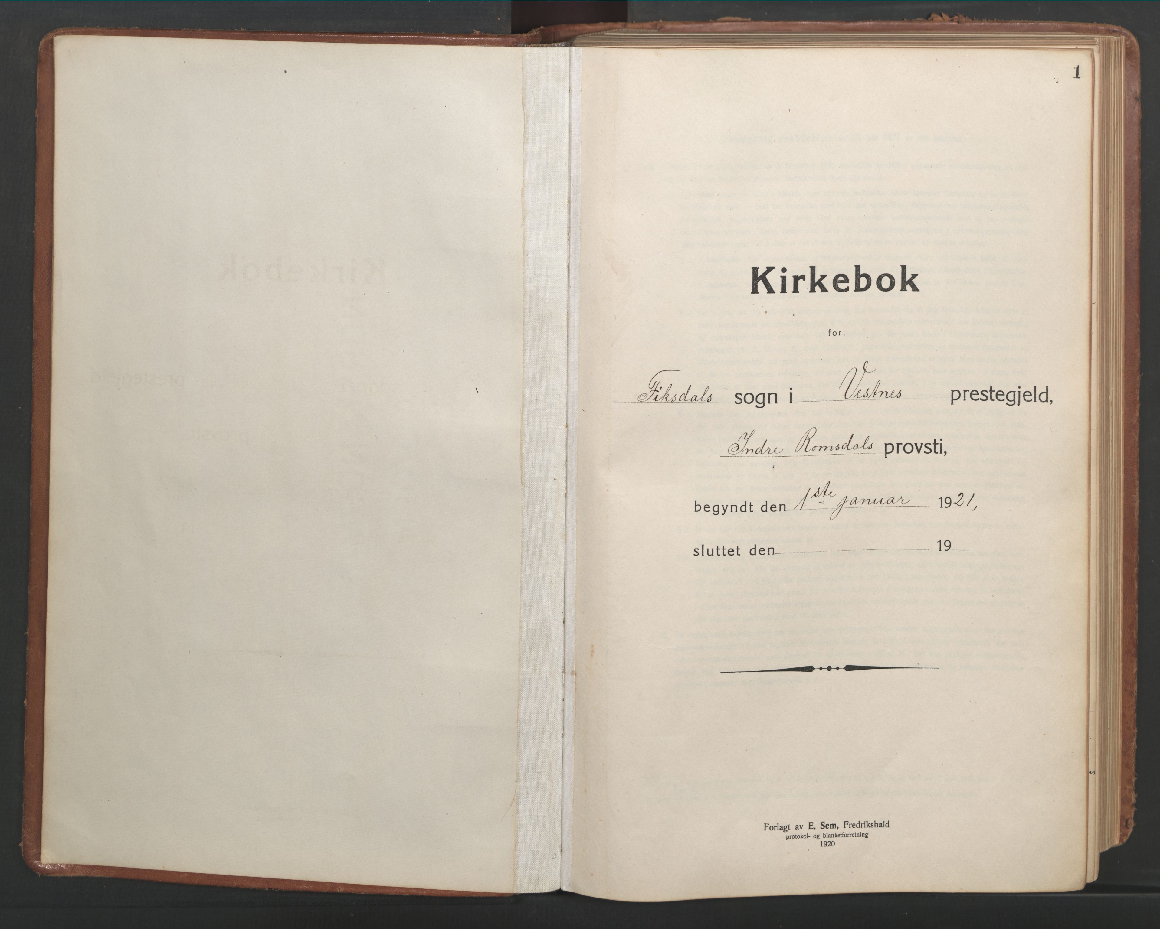 Ministerialprotokoller, klokkerbøker og fødselsregistre - Møre og Romsdal, SAT/A-1454/540/L0542: Parish register (copy) no. 540C02, 1921-1967, p. 1