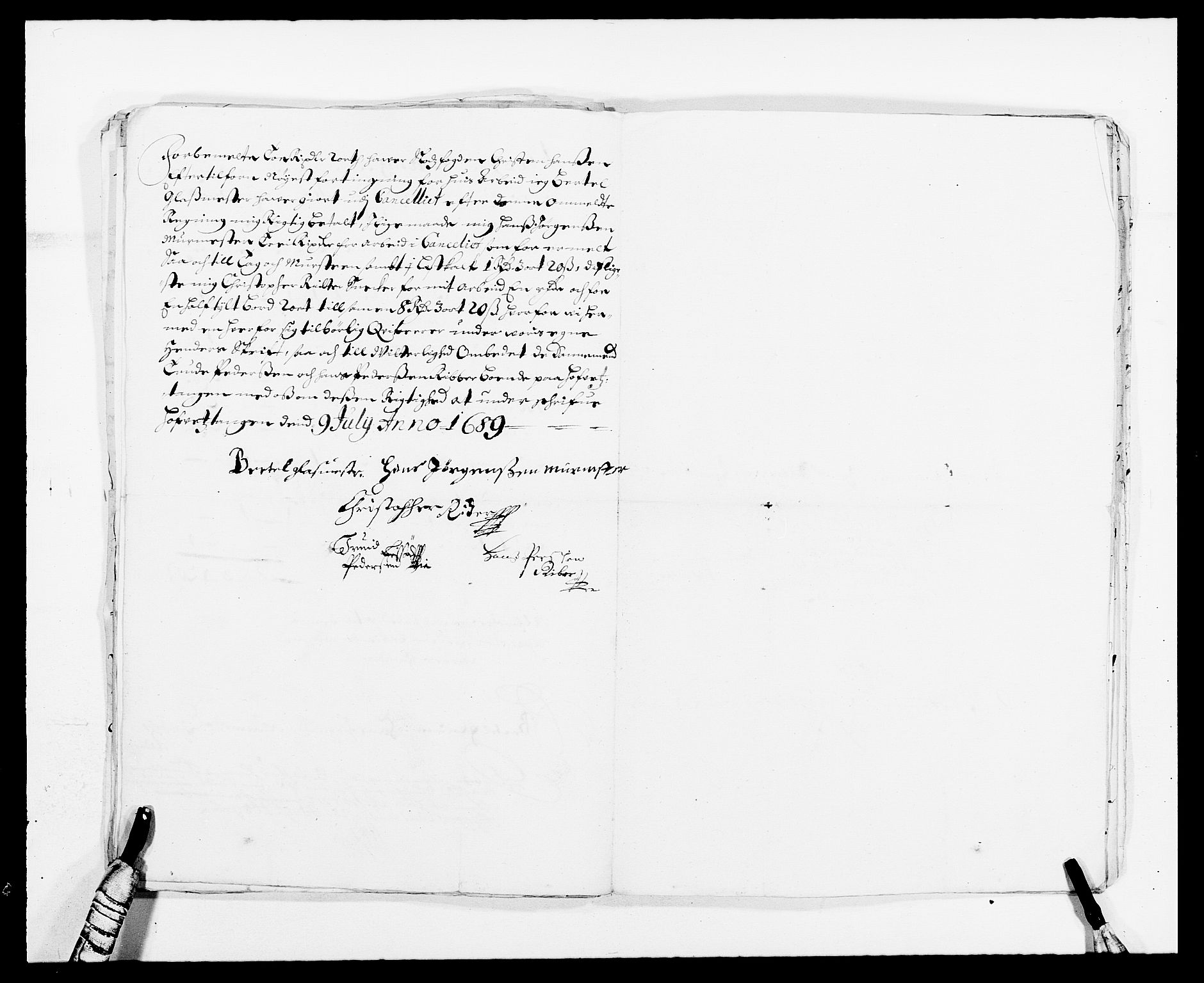 Rentekammeret inntil 1814, Reviderte regnskaper, Fogderegnskap, AV/RA-EA-4092/R08/L0424: Fogderegnskap Aker, 1682-1689, p. 293